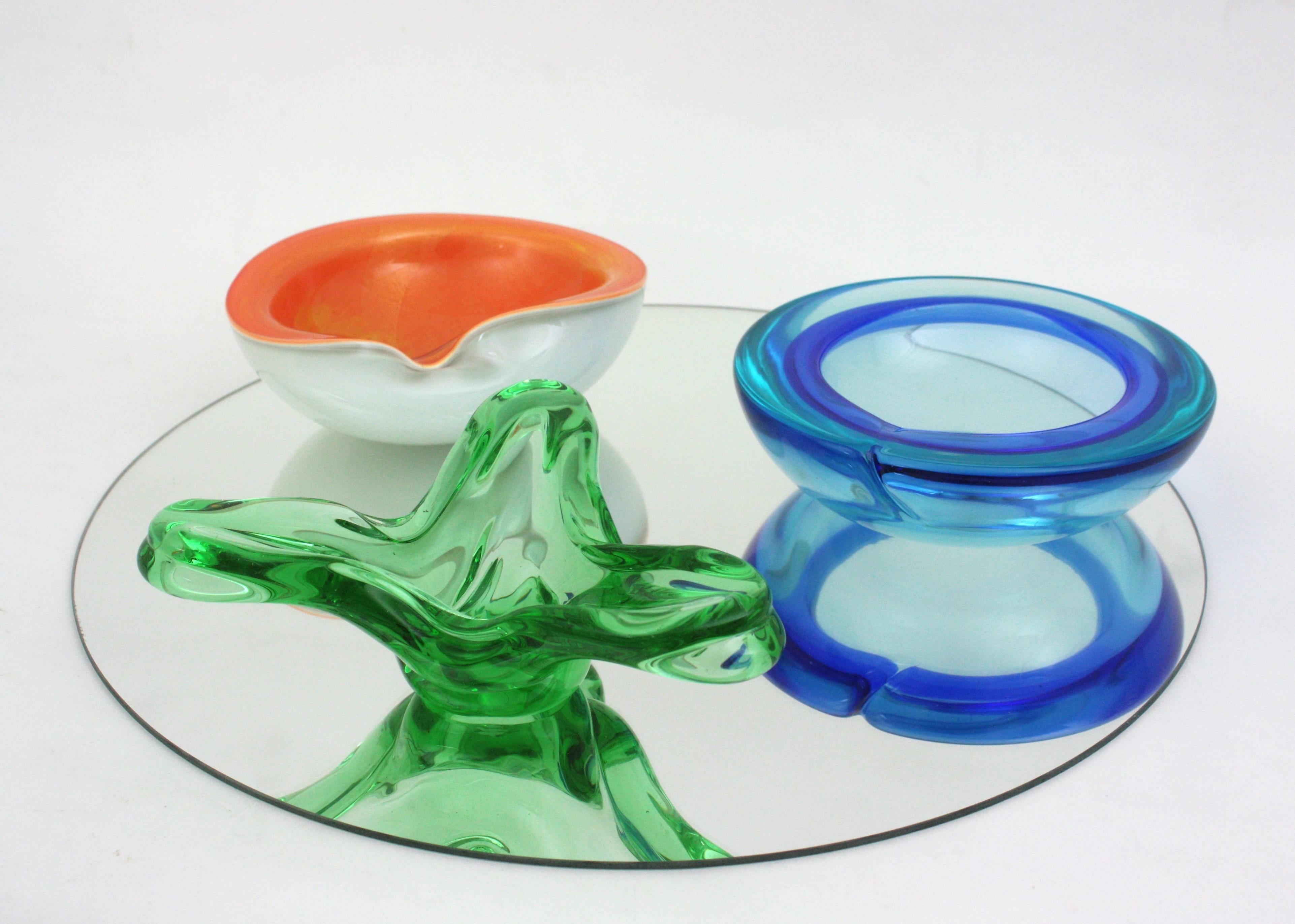 Seguso Murano Sommerso Green Triangular Art Glass Bowl For Sale 5