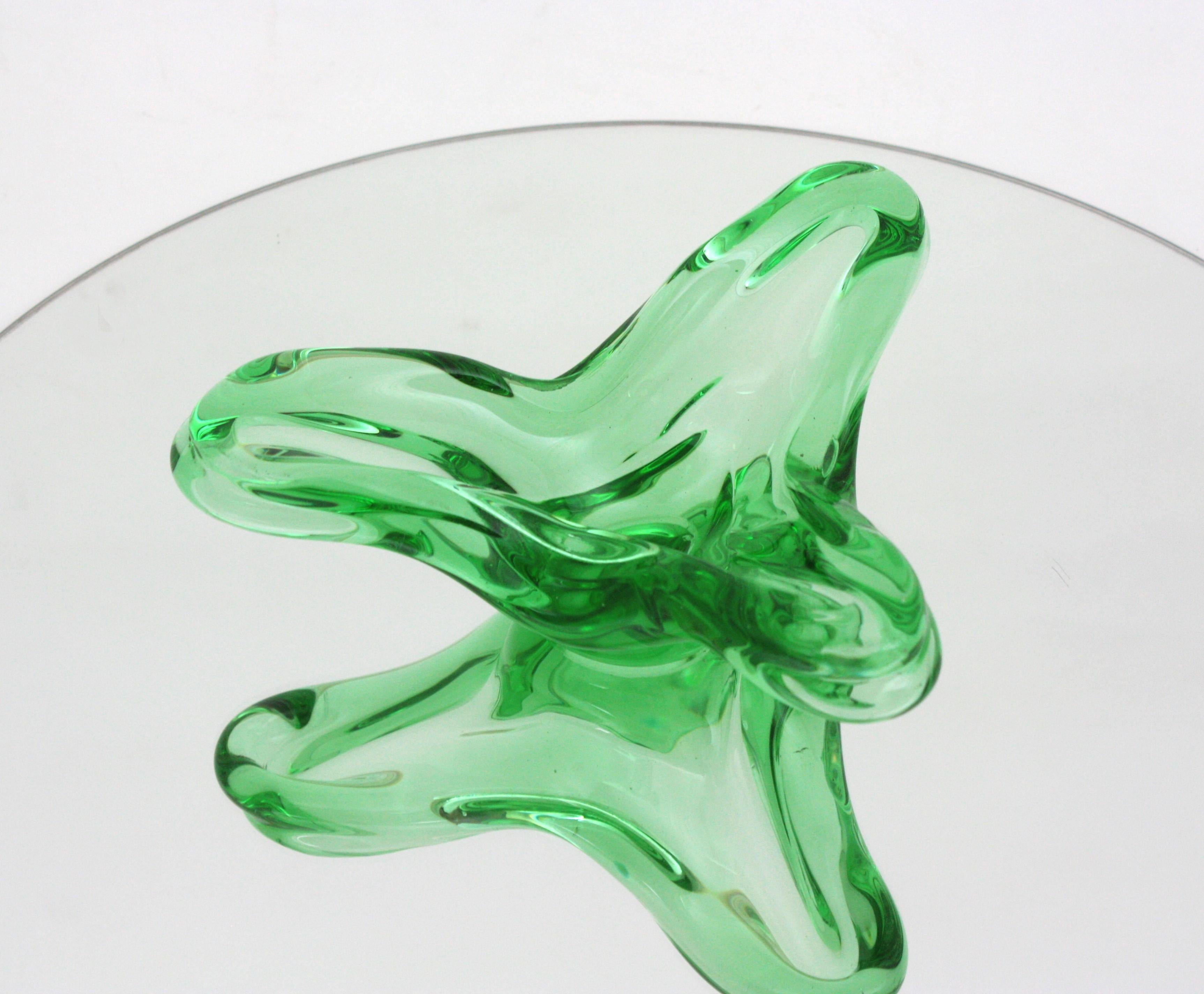 Mid-Century Modern Seguso Murano Sommerso Green Triangular Art Glass Bowl For Sale