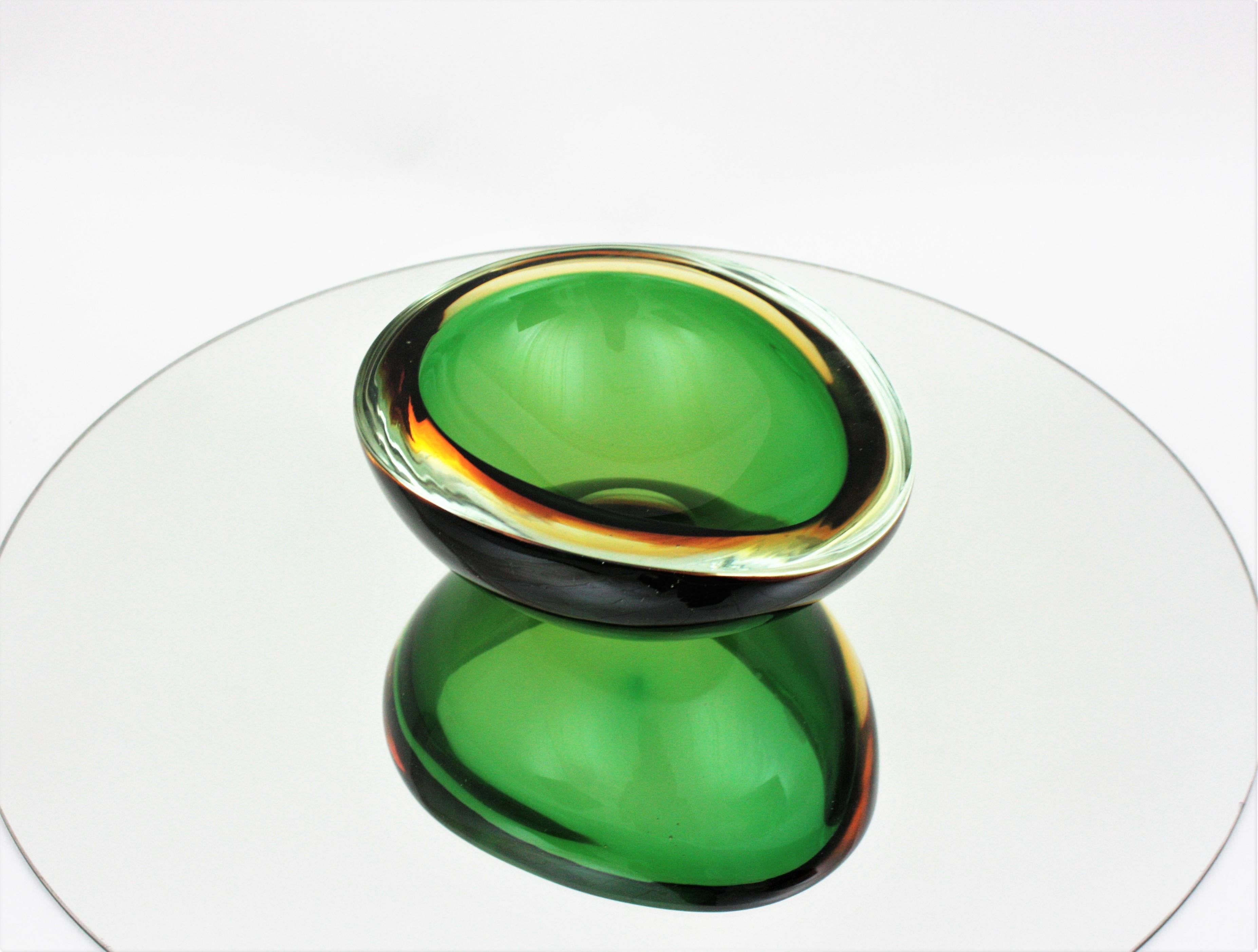 Hand-Crafted Seguso Murano Sommerso Green Yellow Art Glass Huge Ovoid Centerpiece Bowl For Sale