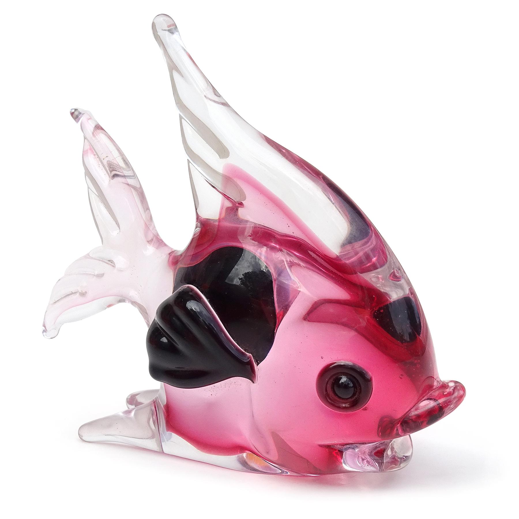 Beautiful vintage Murano hand blown Sommerso pink Italian art glass fish sculpture / figurine. Documented to designer Archimede Seguso. It still retains the large original 