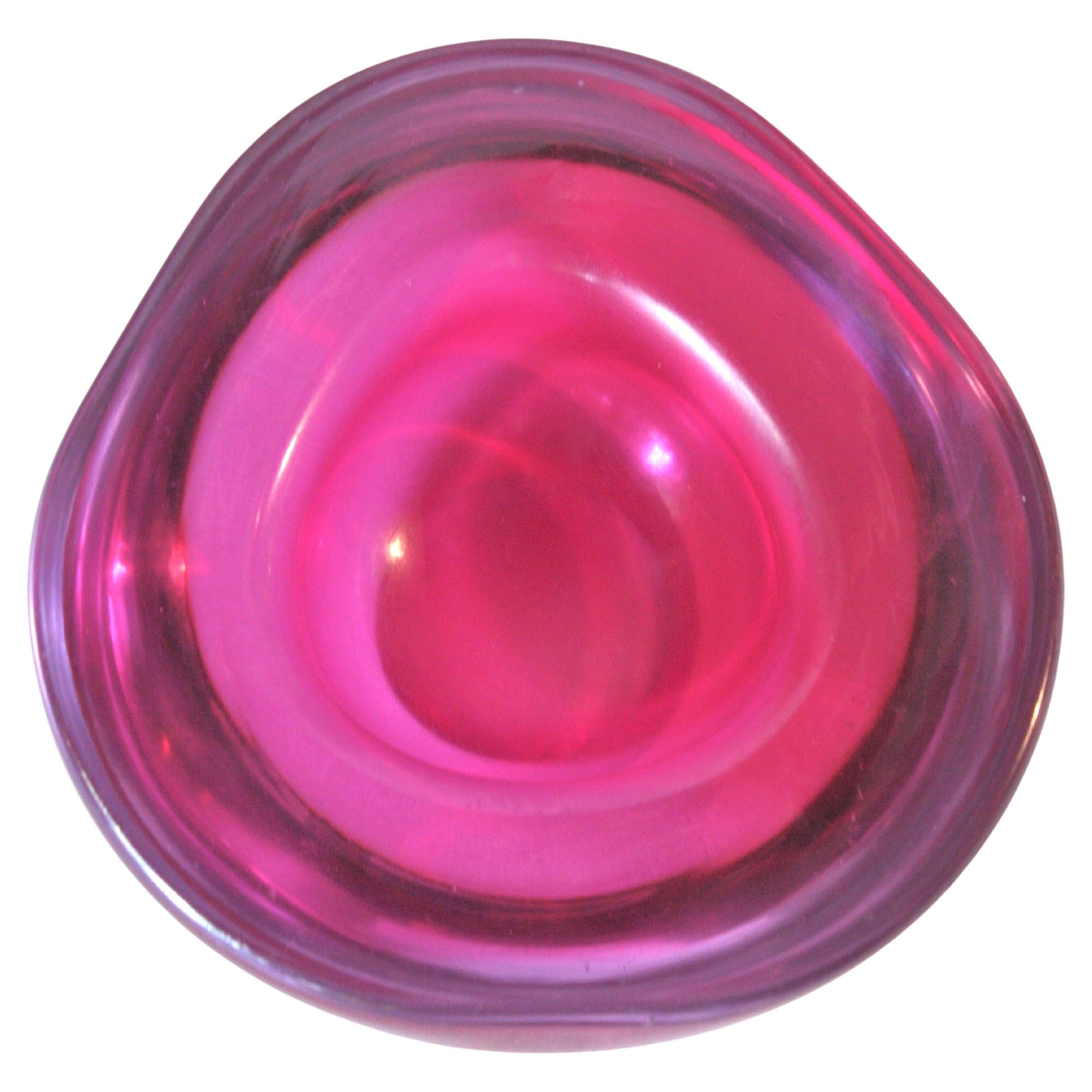 Seguso Murano Sommerso rose fuchsia Glass Geode Triangle Art Glass Bowl en vente 4