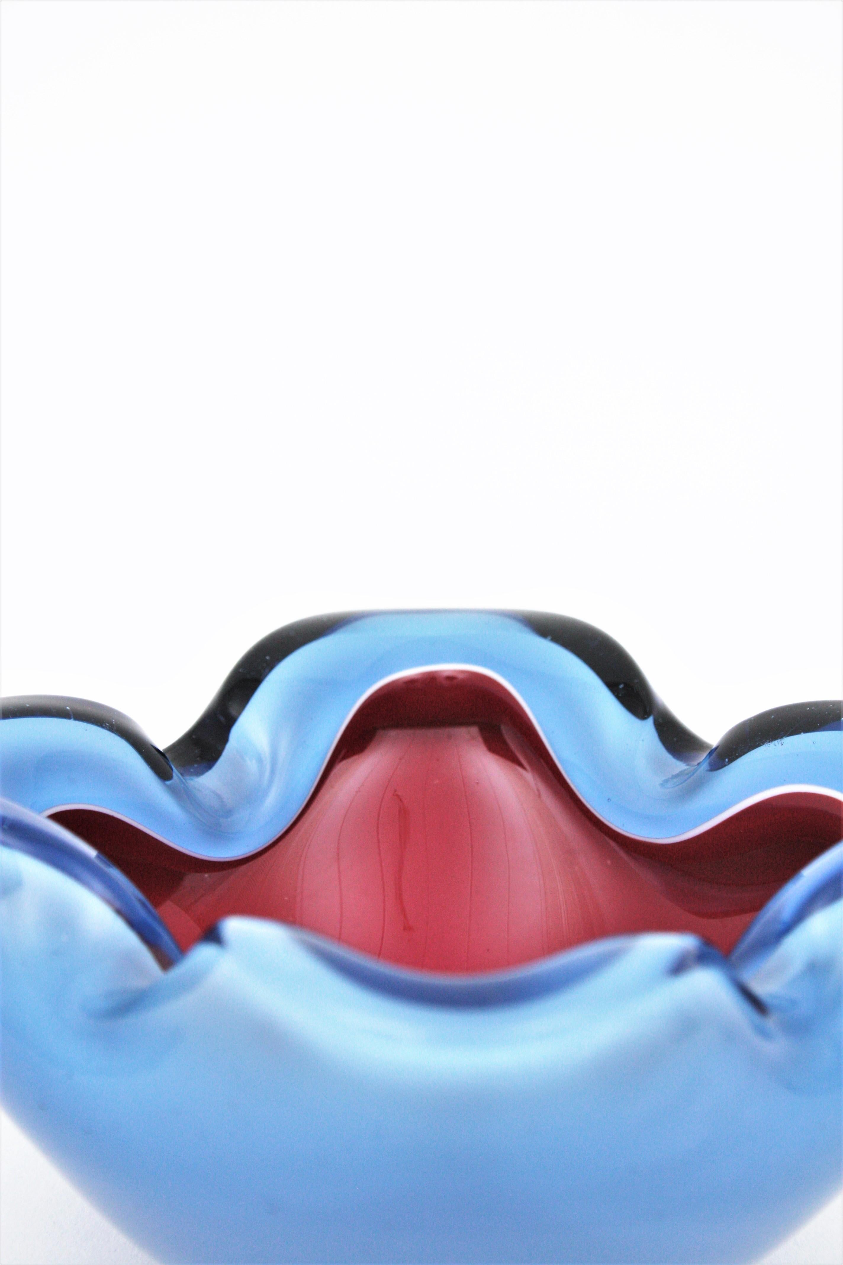 Seguso Murano Sommerso Red Blue Italian Art Glass Bowl / Ashtray For Sale 6