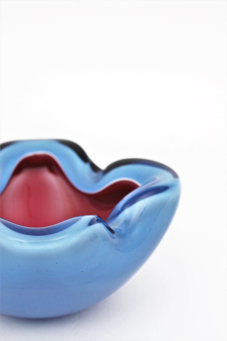 Seguso Murano Sommerso Red Blue Italian Art Glass Bowl / Ashtray For Sale 9