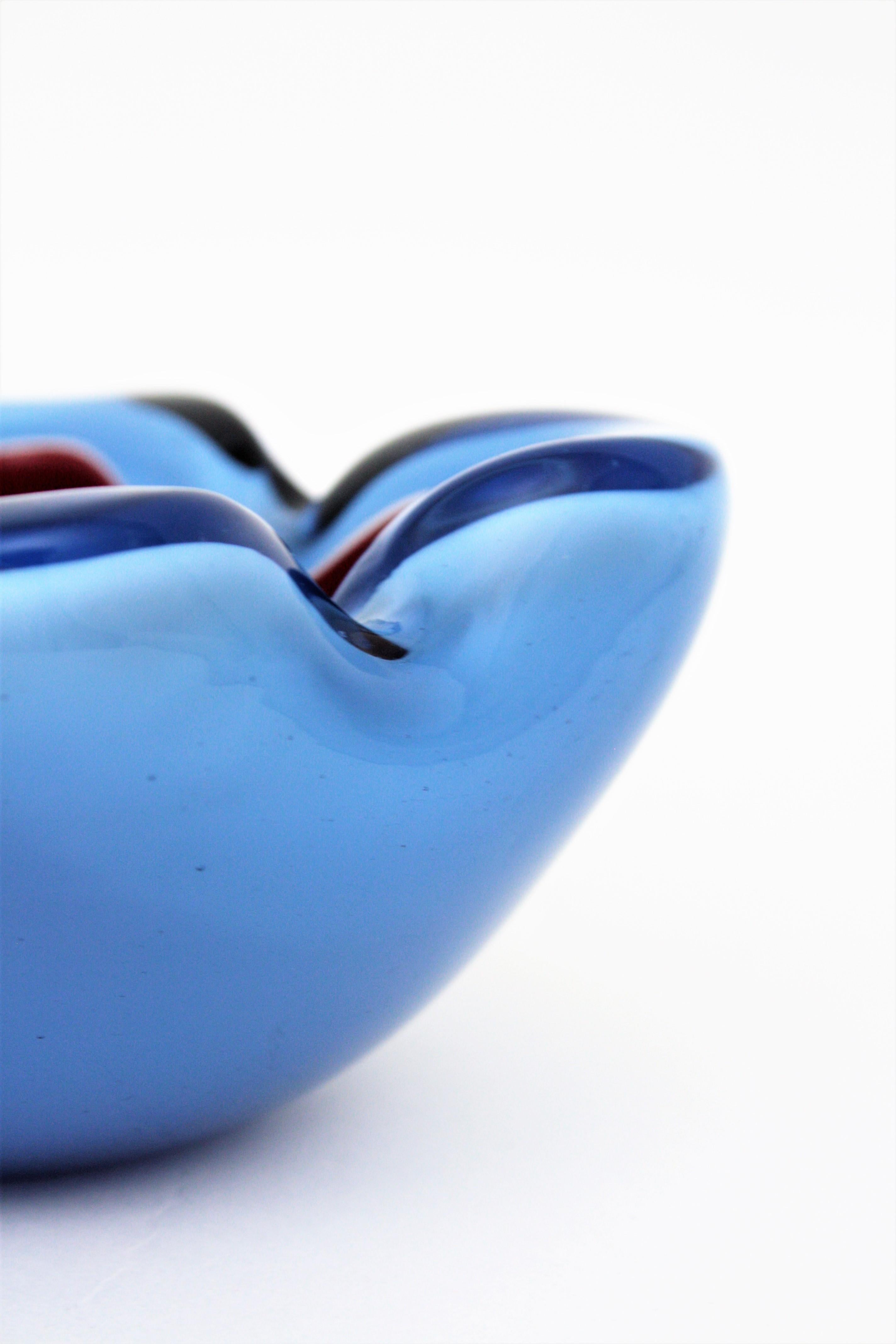 Seguso Murano Sommerso Red Blue Italian Art Glass Bowl / Ashtray For Sale 11