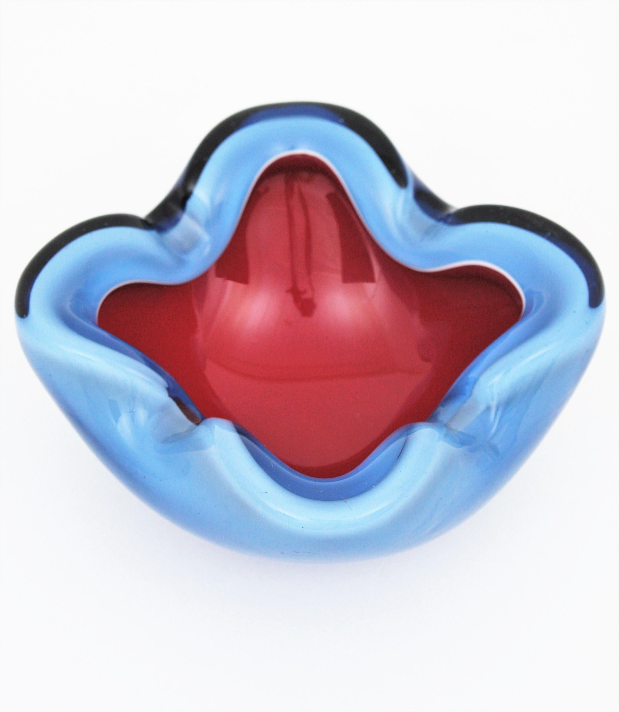 Seguso Murano Sommerso Red Blue Italian Art Glass Bowl / Ashtray For Sale 12