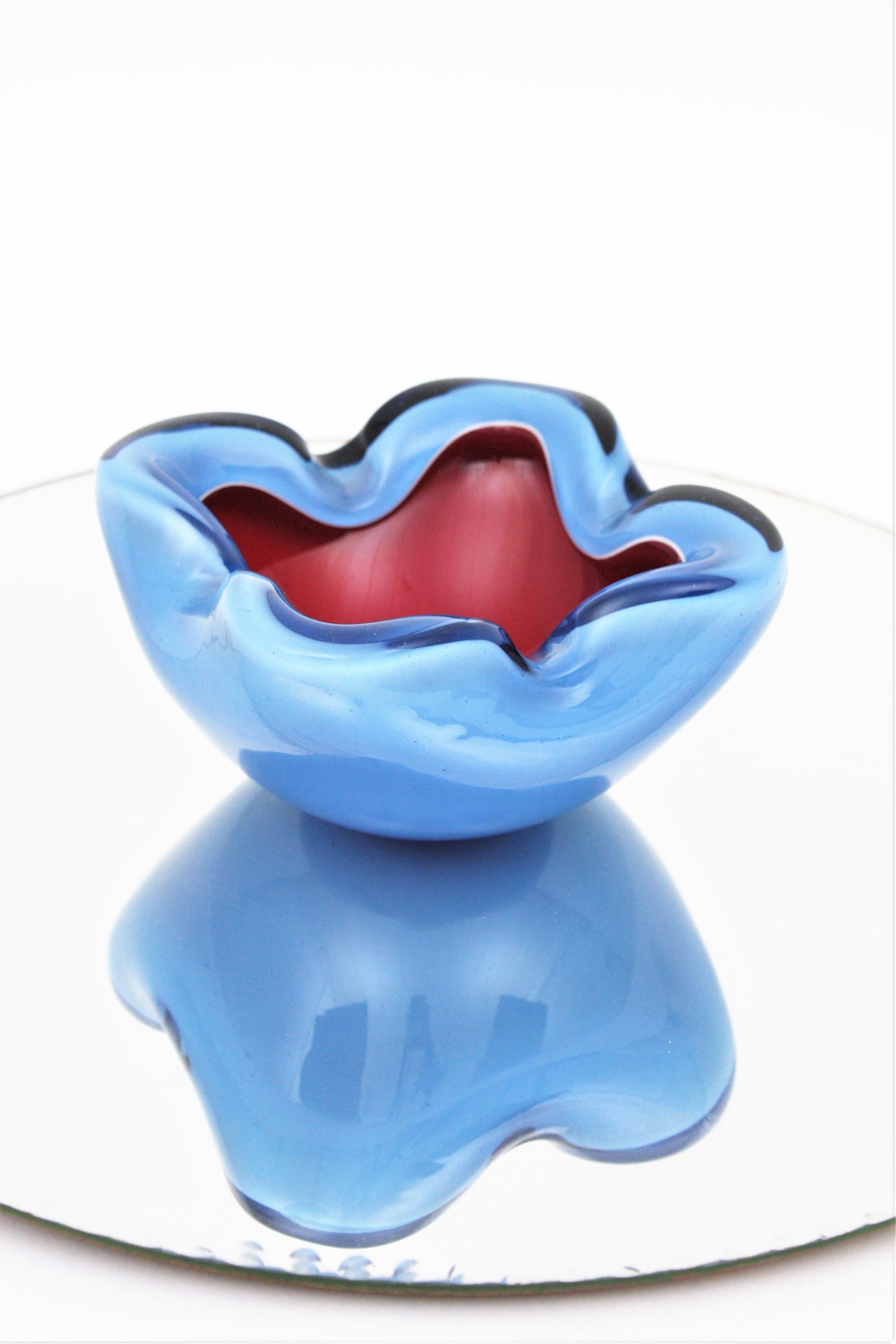 20th Century Seguso Murano Sommerso Red Blue Italian Art Glass Bowl / Ashtray For Sale
