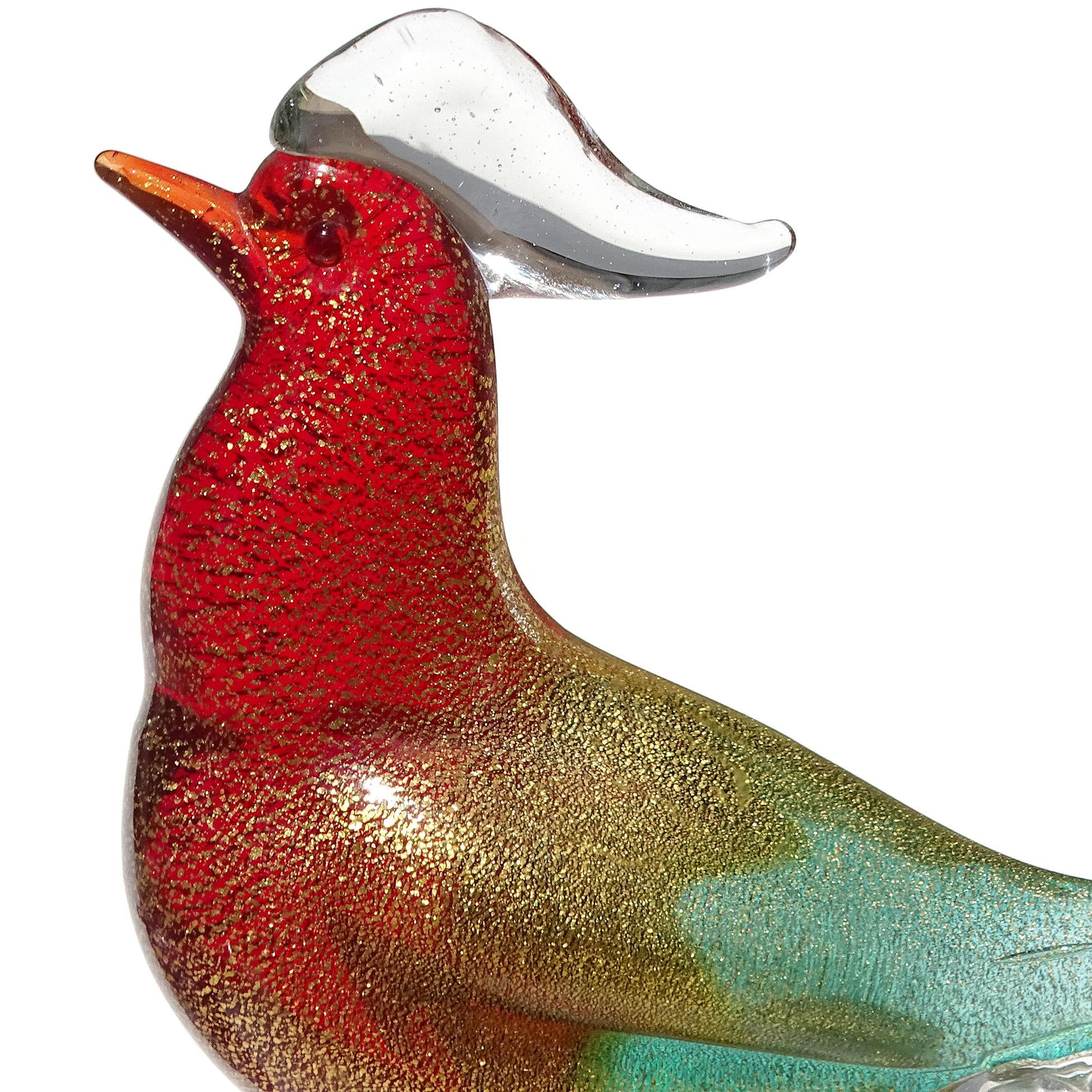 Mid-Century moderno Murano Glass Sommerso Red Green Gold Flecks Uccello in vetro artistico italiano Seguso in vendita