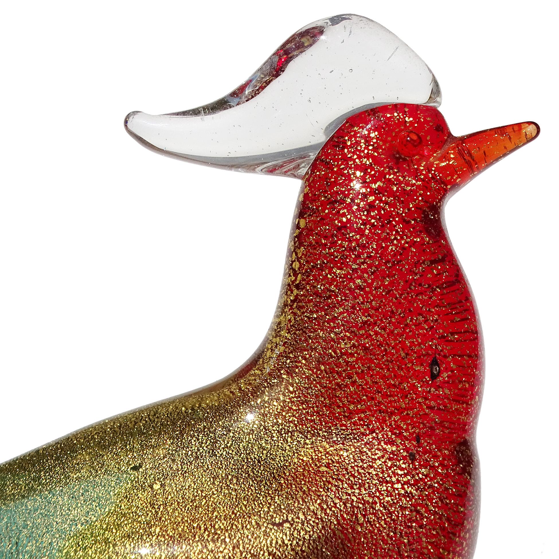 Murano Glass Sommerso Red Green Gold Flecks Uccello in vetro artistico italiano Seguso In condizioni buone in vendita a Kissimmee, FL