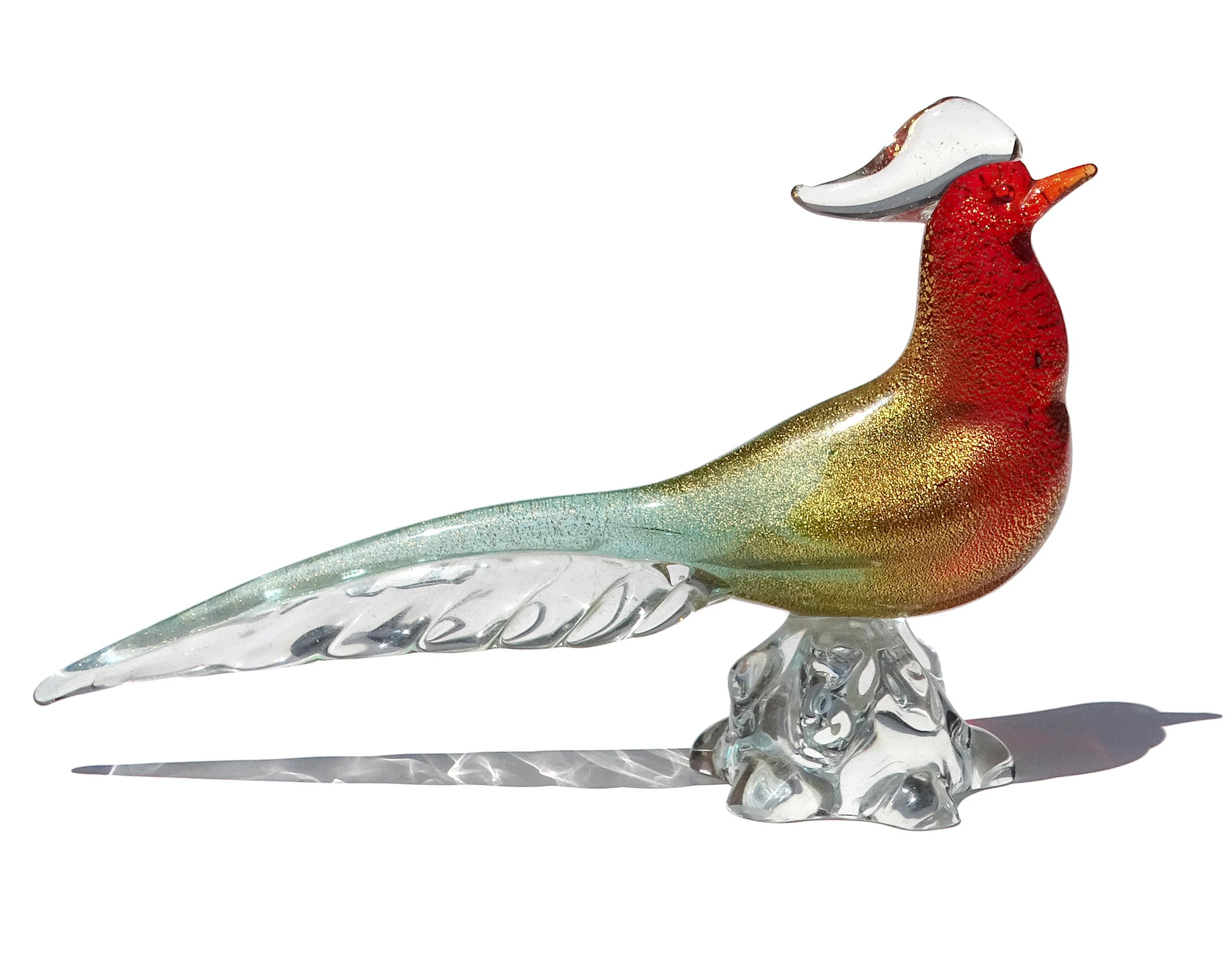 XX secolo Murano Glass Sommerso Red Green Gold Flecks Uccello in vetro artistico italiano Seguso in vendita