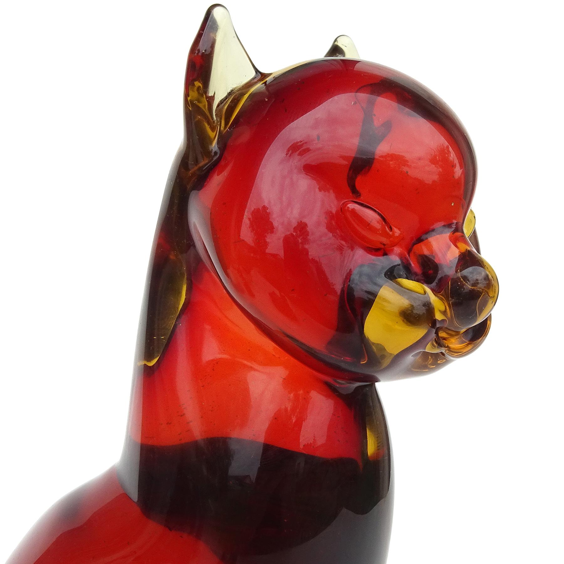 Seguso Murano Sommerso Red Orange Italian Art Glass Regal Kitty Cat Sculpture In Good Condition For Sale In Kissimmee, FL