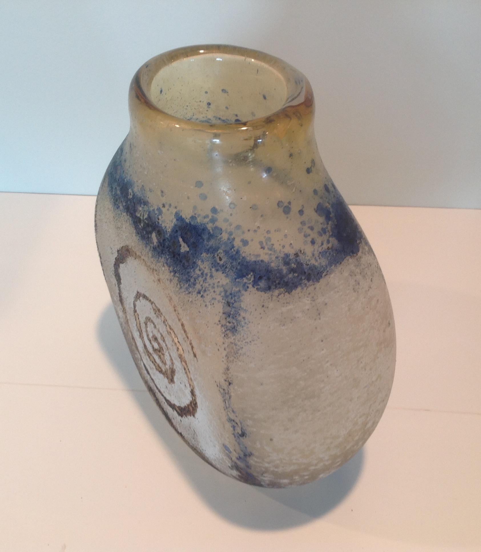 Mid-Century Modern Seguso - Vase en verre d'art de Murano en forme de spirale décoré de Scavo en vente