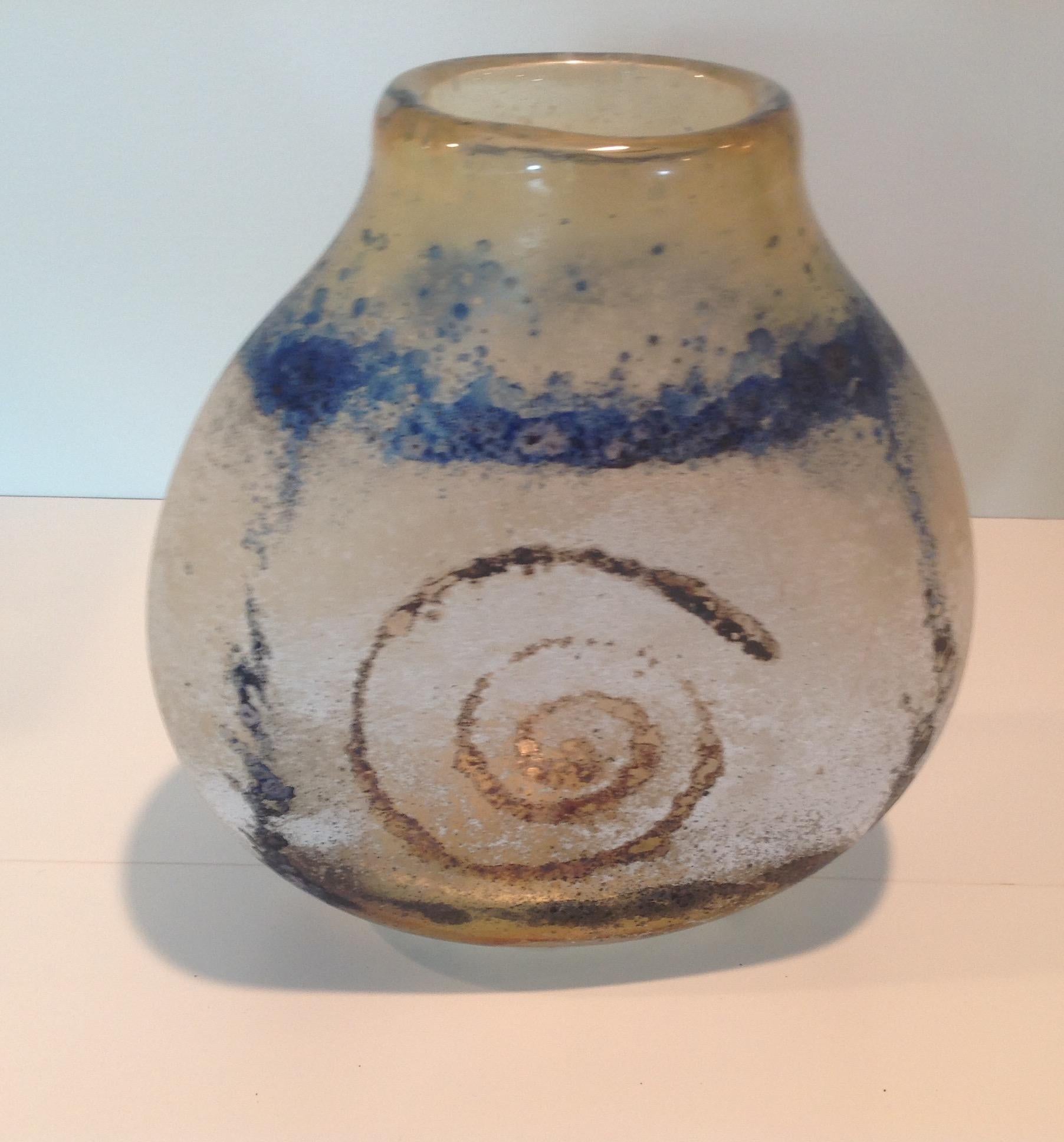 Italian Seguso Murano Spiral Decorated Scavo Art Glass Vase For Sale