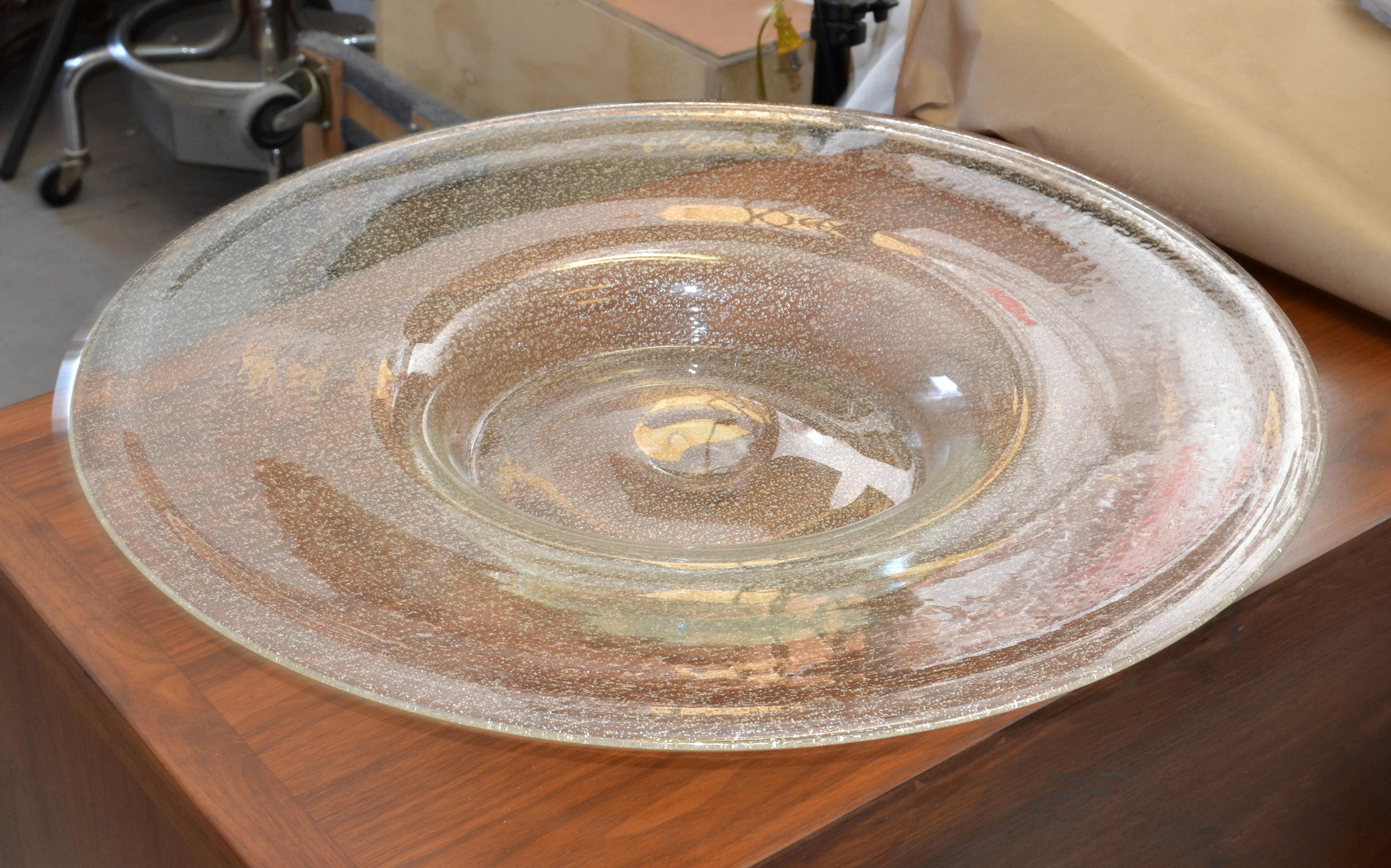 Mid-Century Modern Seguso Murano Transparent & Gold Dust Flecks Centerpiece Bowl Platter Italy 1980 For Sale