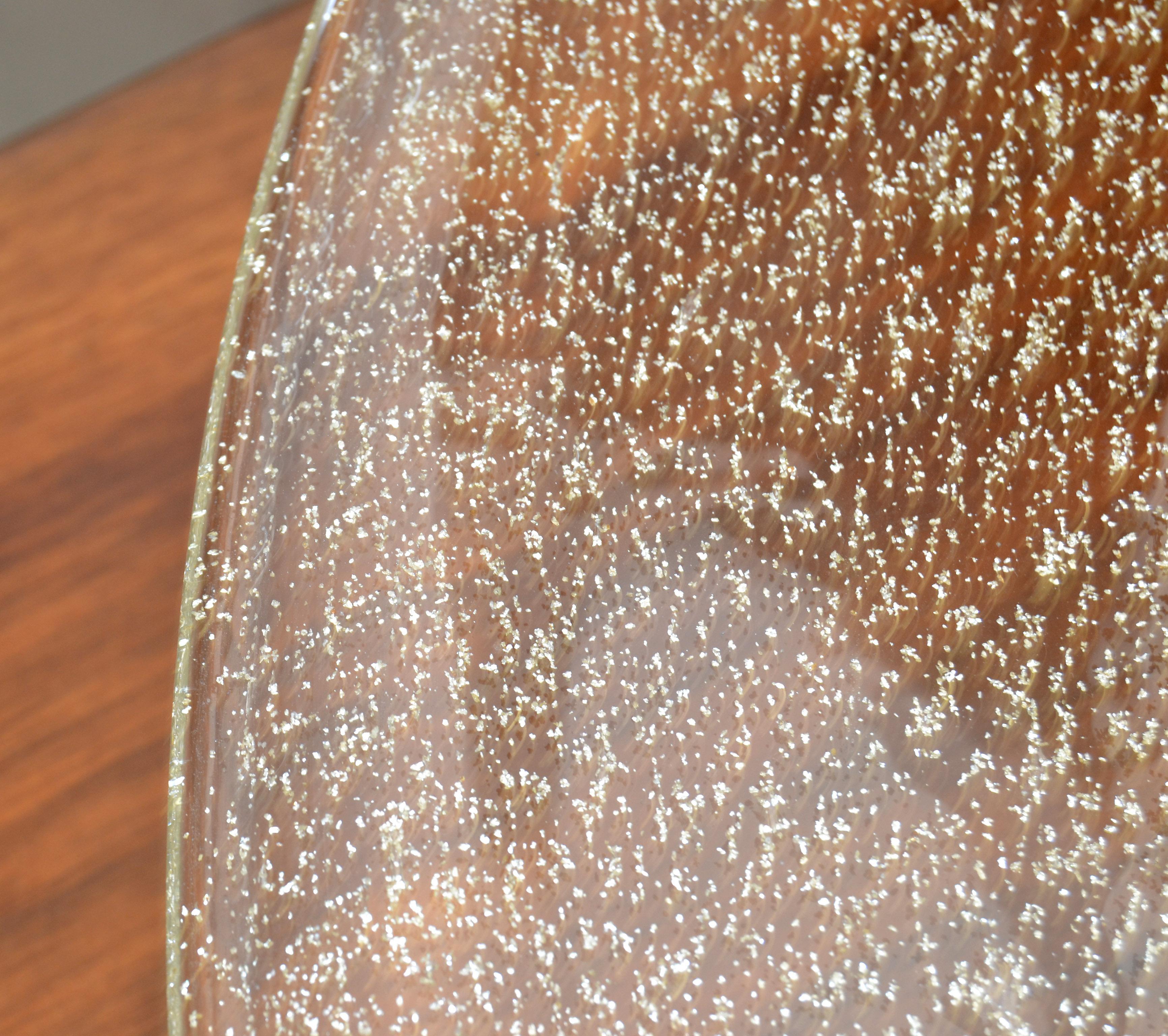 Seguso Murano Transparent & Gold Dust Flecks Centerpiece Bowl Platter Italy 1980 In Good Condition For Sale In Miami, FL