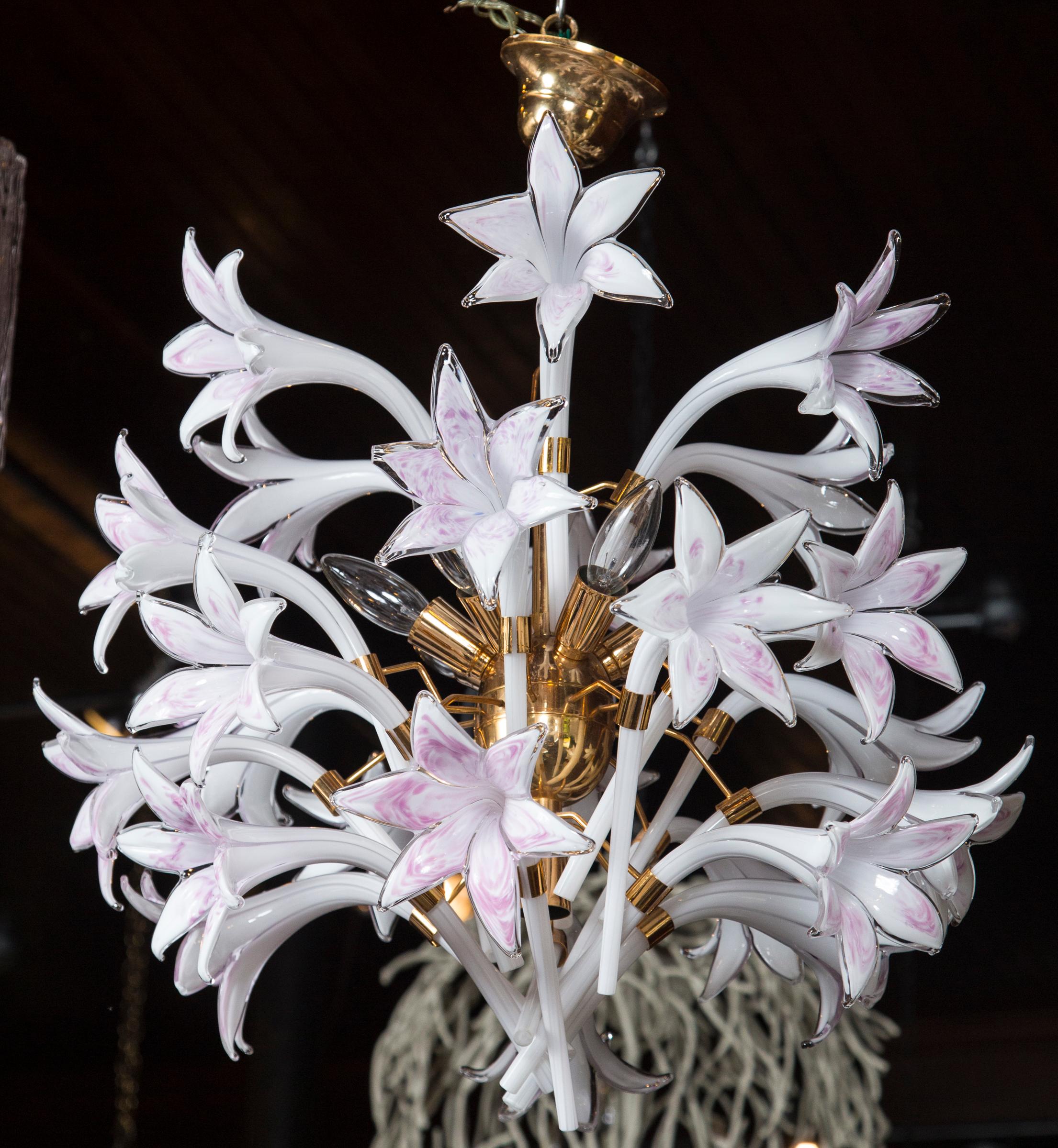 Seguso Murano Venetian Glass Style Lily Chandelier 1