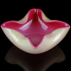 Seguso Murano Blanco Rosa Profundo Moteado de Oro Plato de Vidrio Artístico Italiano con Borde Doblado