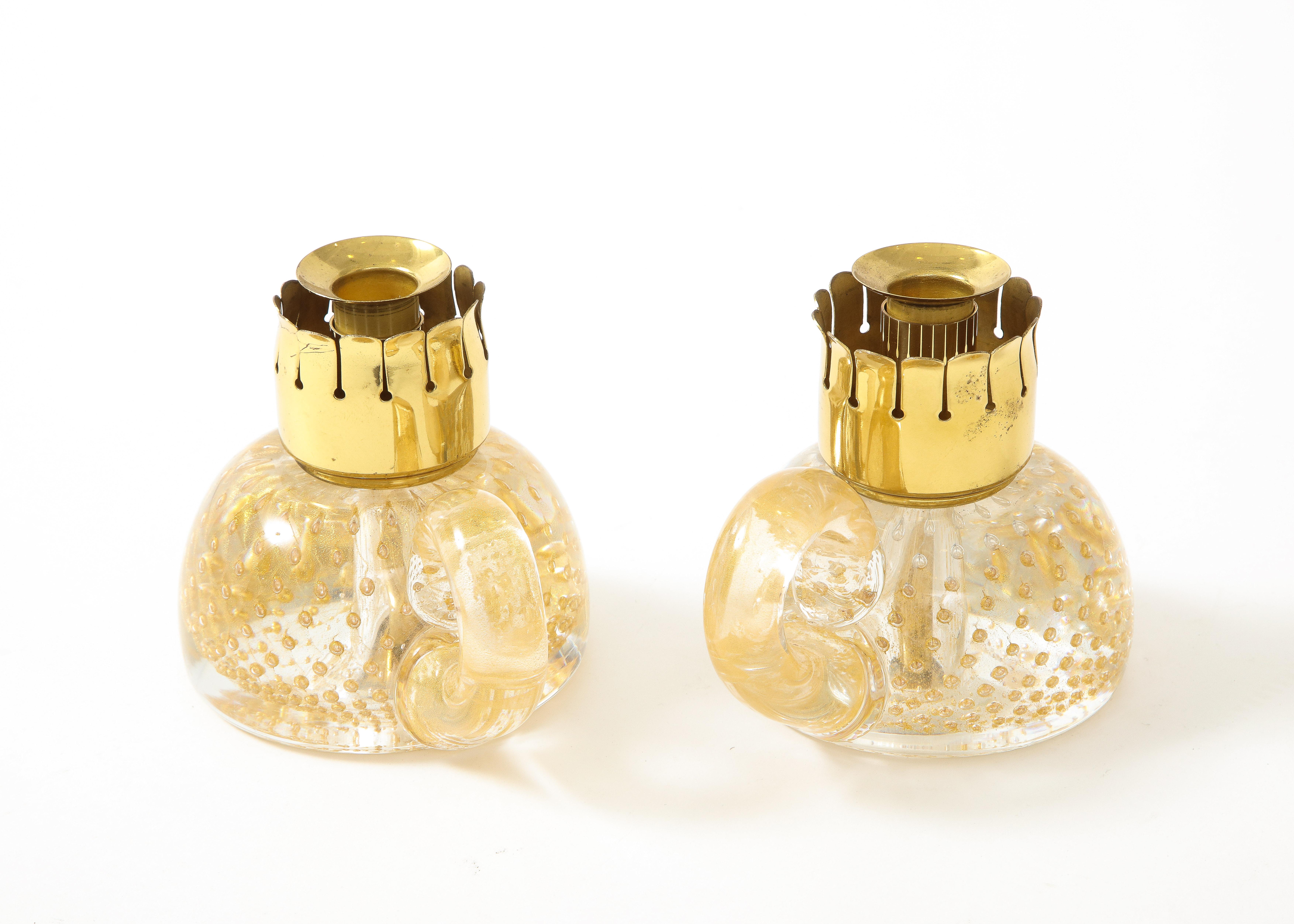 Seguso Pair of Candle Holders in Transparent Glass & Gold Leaf Inclusions, 1950s In Good Condition For Sale In New York, NY