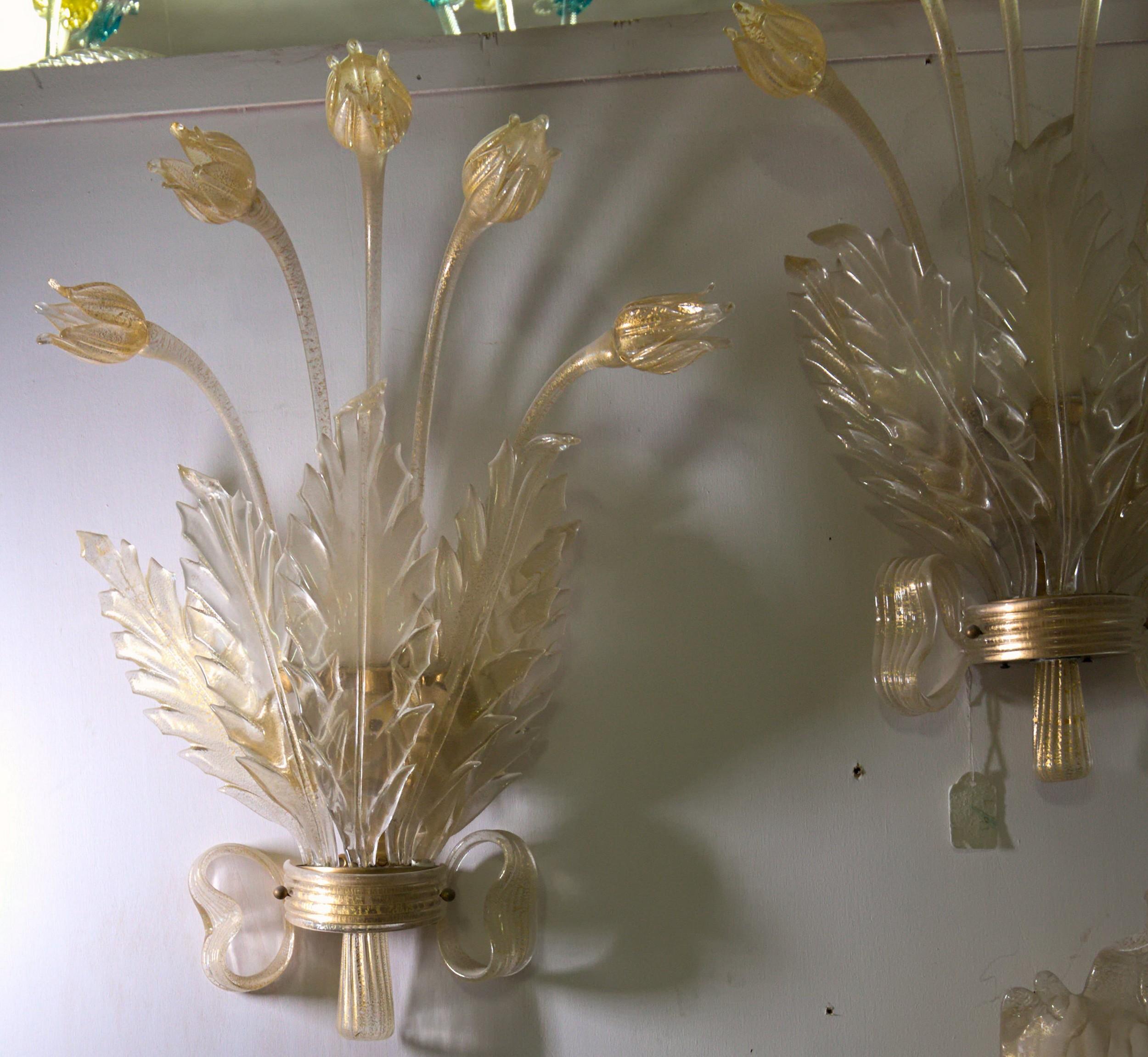 Paire d'appliques Seguso, en verre de Murano avec feuilles d'or, tulipes, feuilles et nœud déco en vente 5