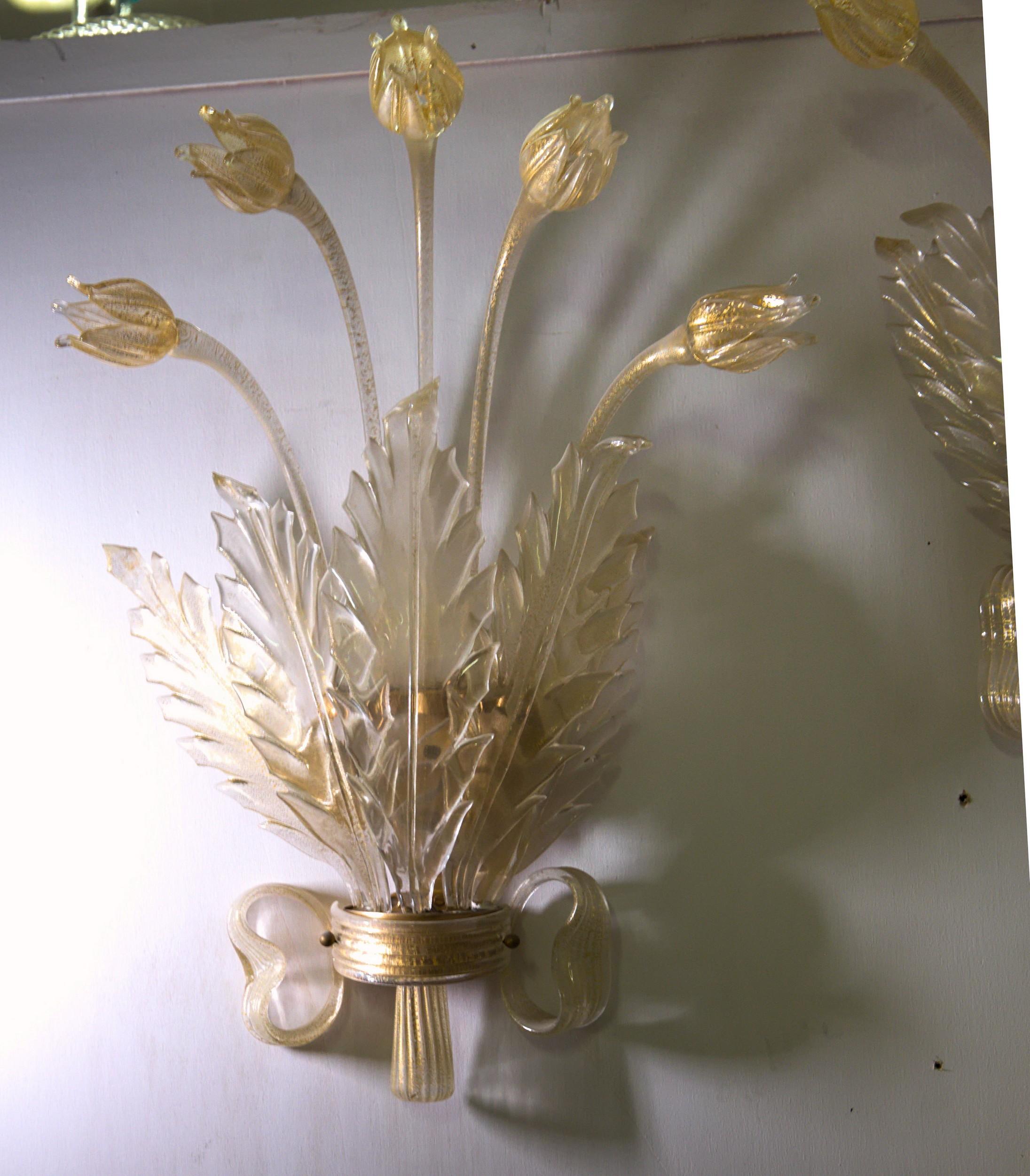 Seguso Pair of Sconces, Murano Glass with Gold Leaf, Tulips, Leaves and Bow Deco For Sale 10