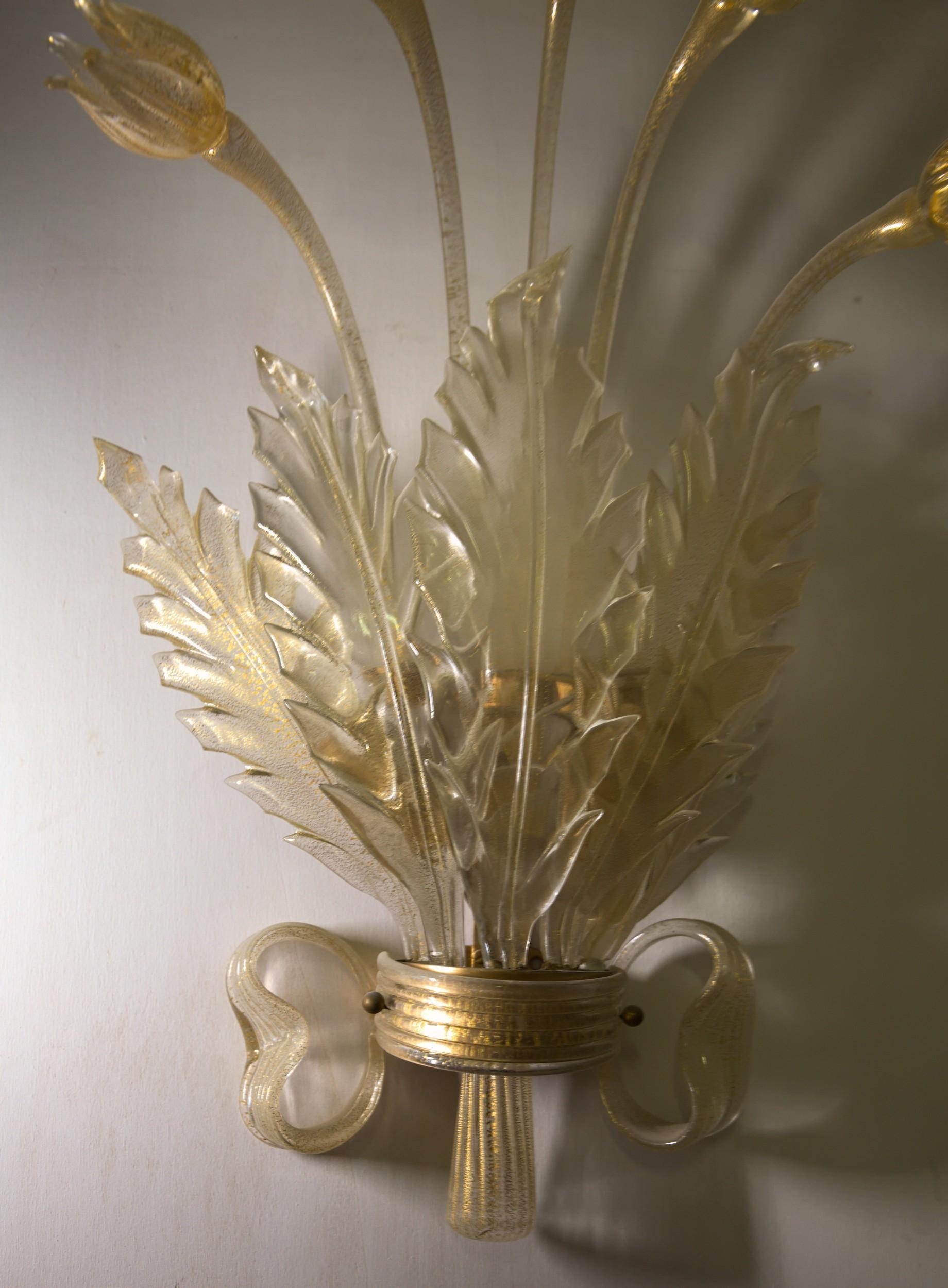 Seguso Pair of Sconces, Murano Glass with Gold Leaf, Tulips, Leaves and Bow Deco For Sale 11