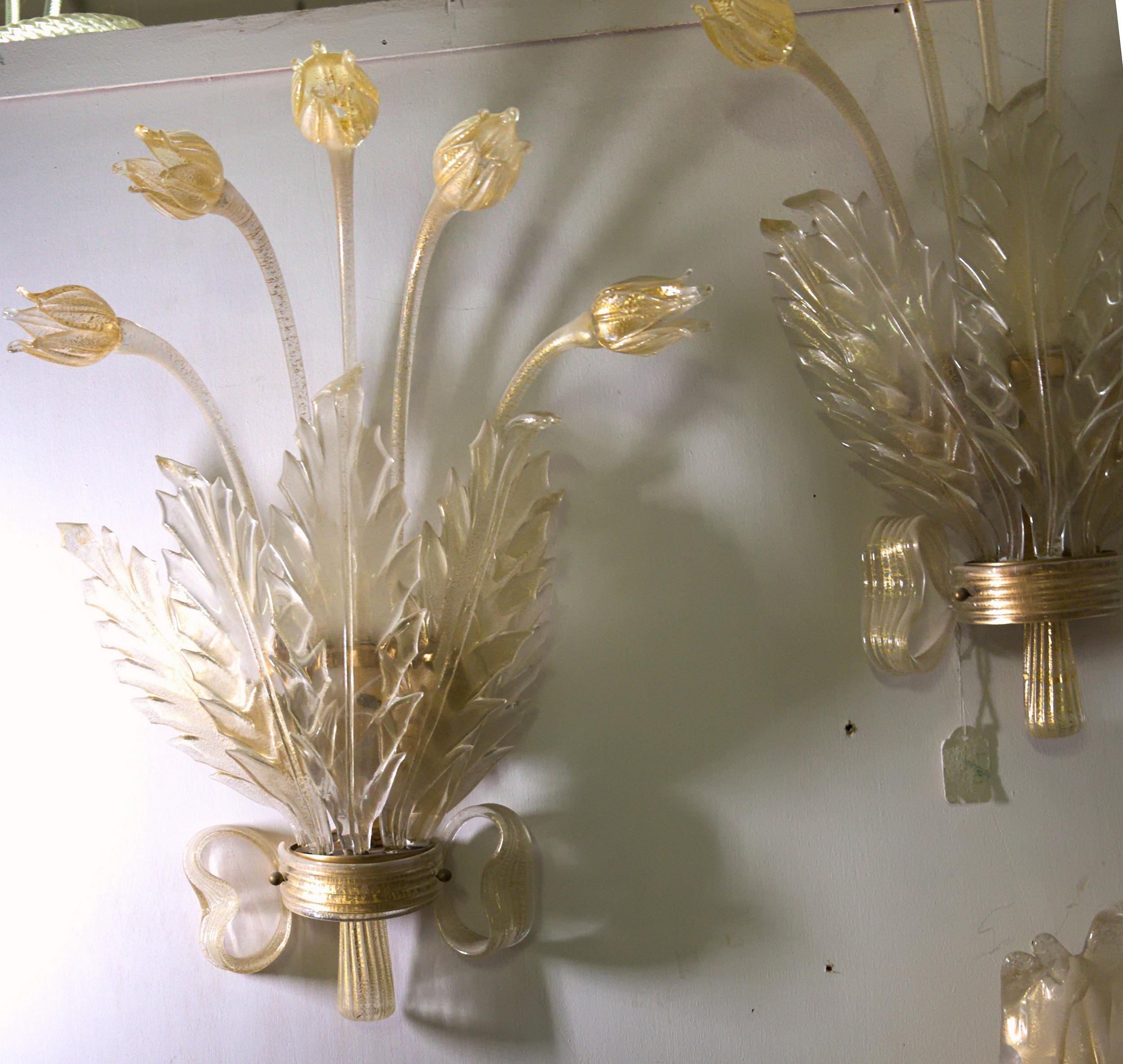 Paire d'appliques Seguso, en verre de Murano avec feuilles d'or, tulipes, feuilles et nœud déco en vente 11