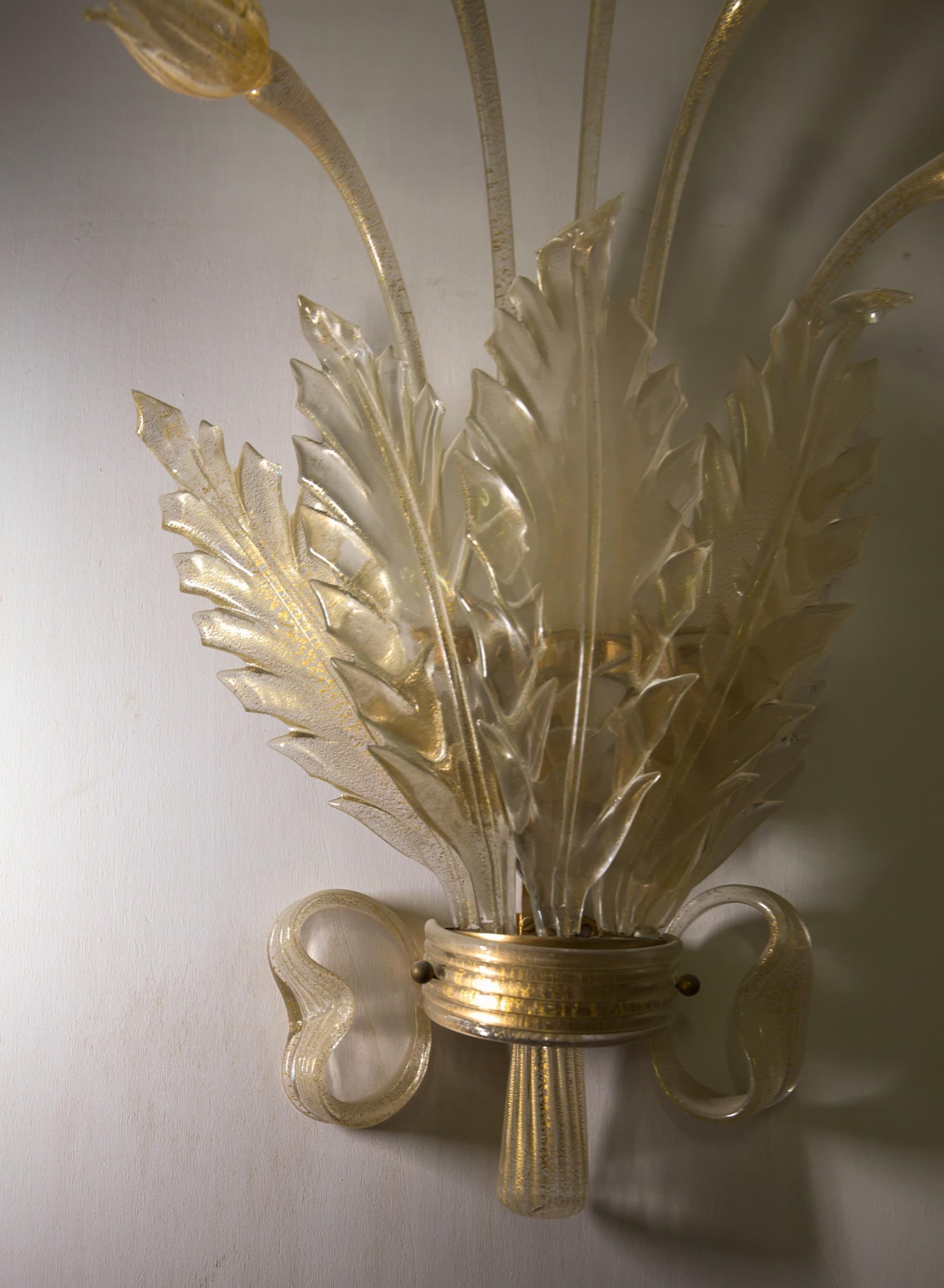 Pareja de Apliques Seguso, Cristal de Murano con Pan de Oro, Tulipanes, Hojas y Lazo Deco en Bueno estado para la venta en Tavarnelle val di Pesa, Florence