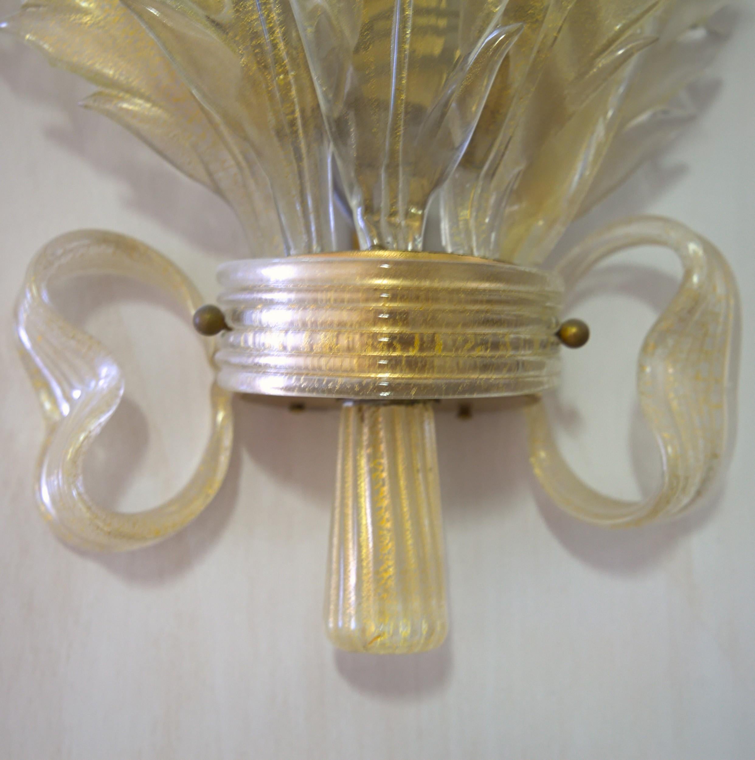 Feuille d'or Paire d'appliques Seguso, en verre de Murano avec feuilles d'or, tulipes, feuilles et nœud déco en vente