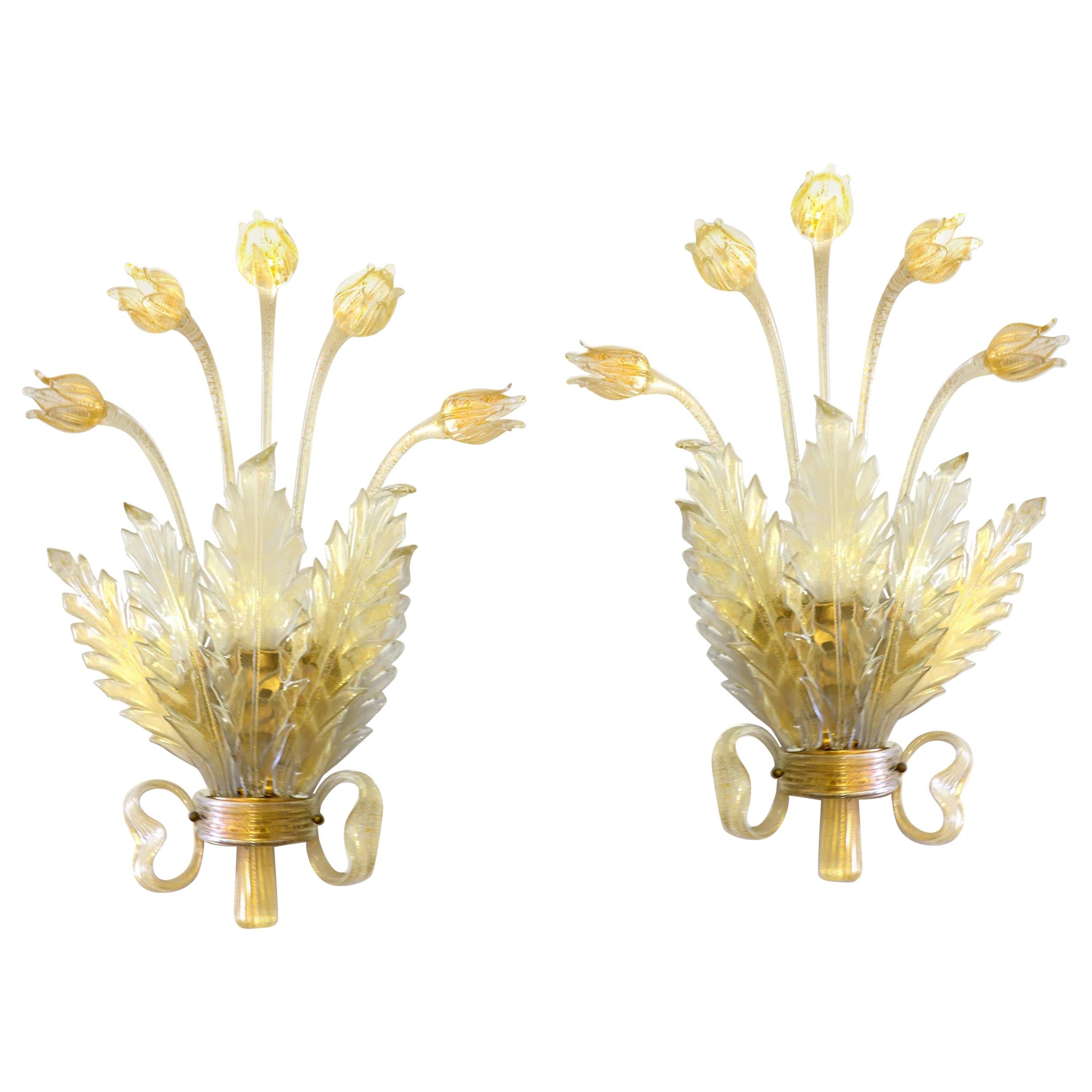 Seguso Pair of Sconces, Murano Glass with Gold Leaf, Tulips, Leaves and Bow Deco For Sale