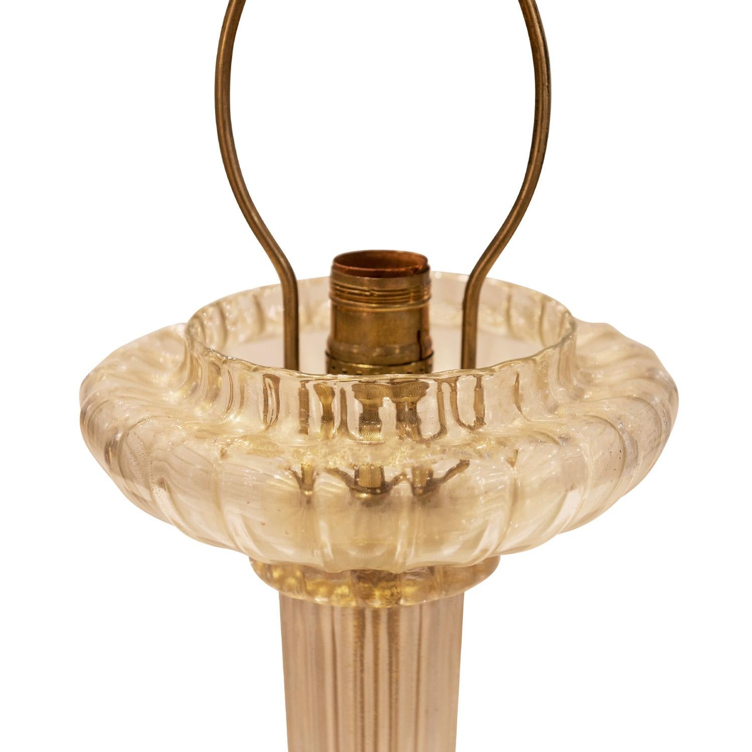 Milieu du XXe siècle Seguso - Grande lampe torchère rare soufflée à la main avec feuille d'or, années 1950 en vente