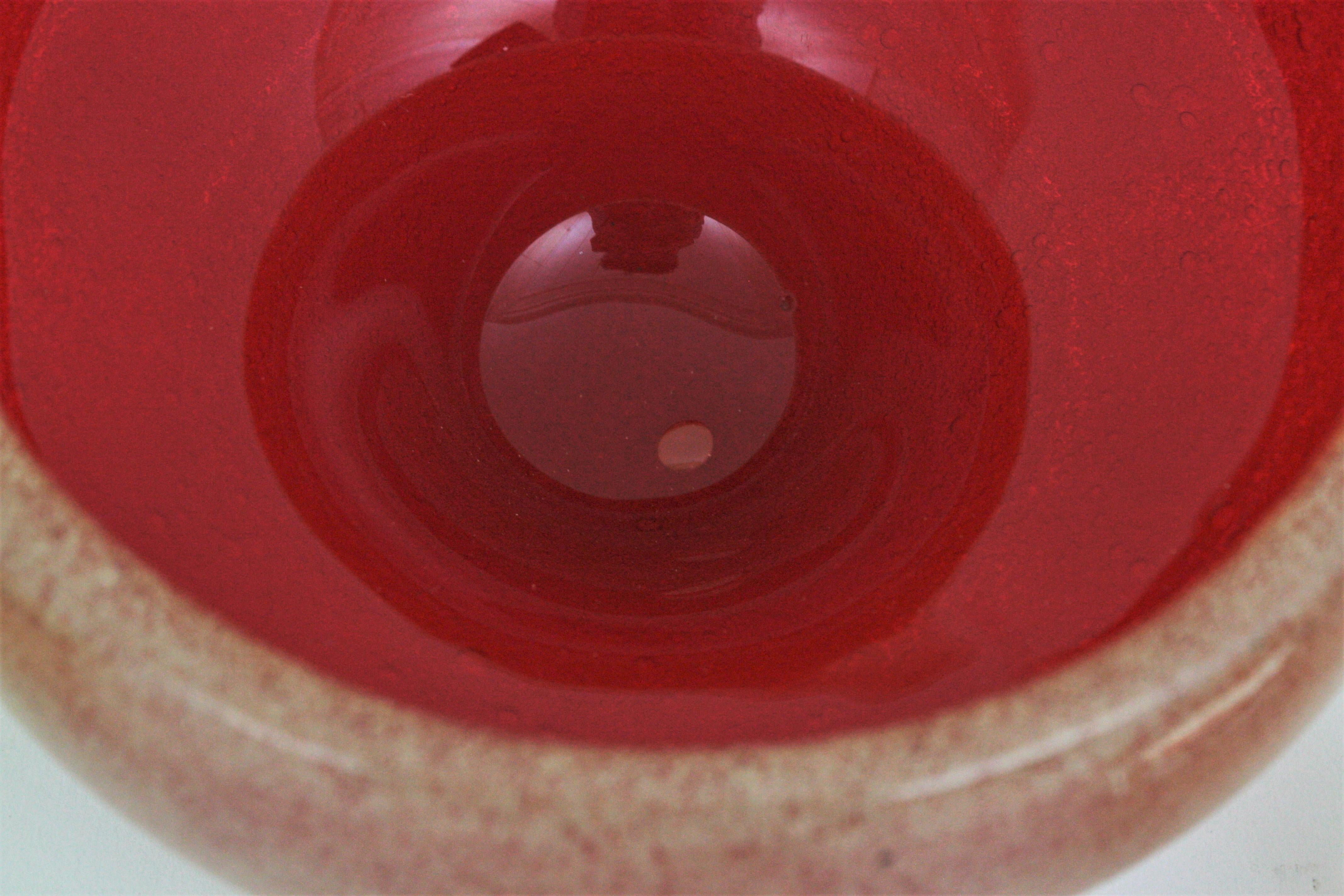 Seguso Red White Pulegoso Murano Glass Centerpiece Bowl, 1950s For Sale 9