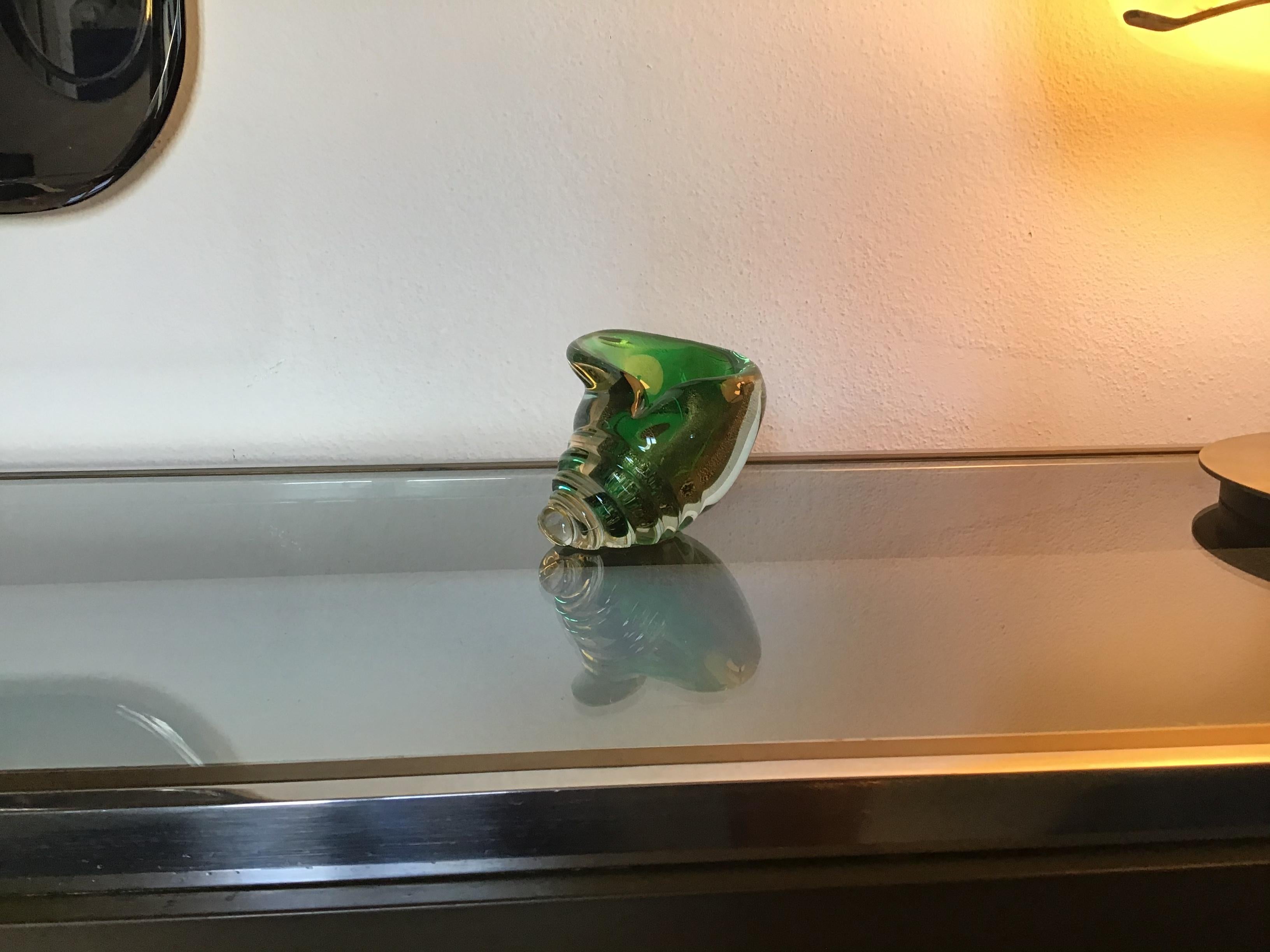 Seguso Seashell Murano Glass Gold Leaf Inclusions, 1950, Italy In Excellent Condition For Sale In Milano, IT