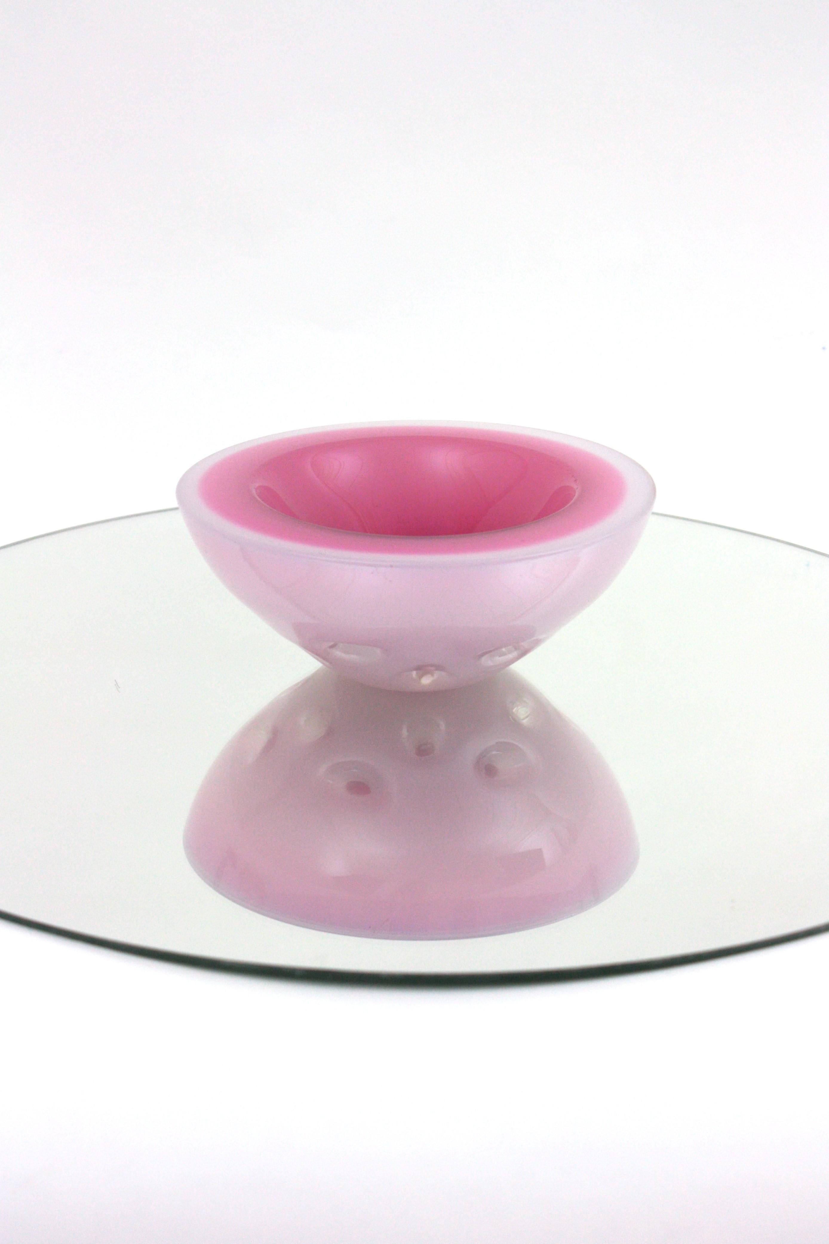 Seguso Sommerso Murano Rose & Blanc Alabastro Art Glass Geode Bowl, 1950 en vente 3