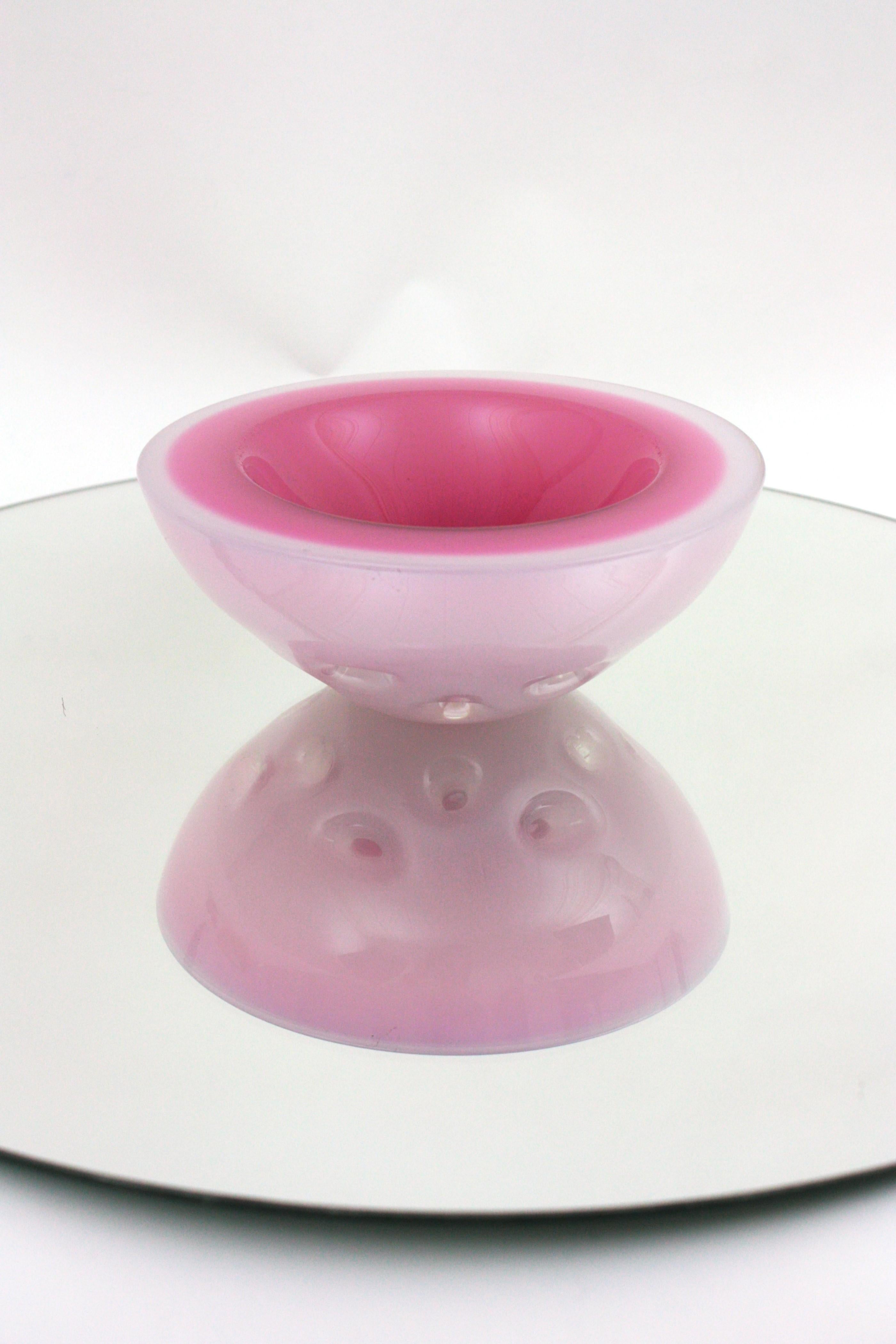 Seguso Sommerso Murano Rose & Blanc Alabastro Art Glass Geode Bowl, 1950 en vente 1