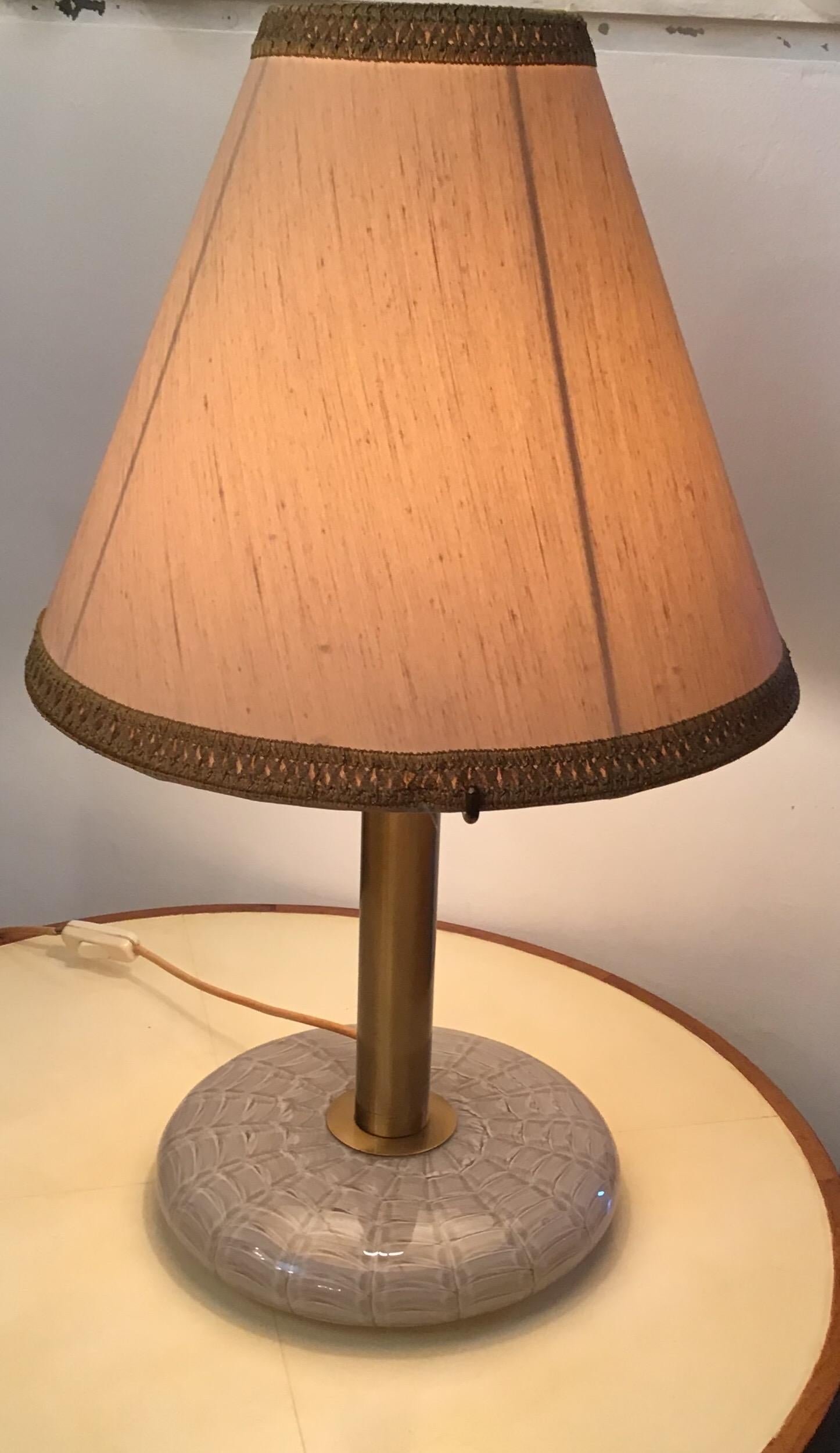 Seguso Table Lamp 1960 Feathered Murano Glass Brass Frame and Fabric Lampshade For Sale 6