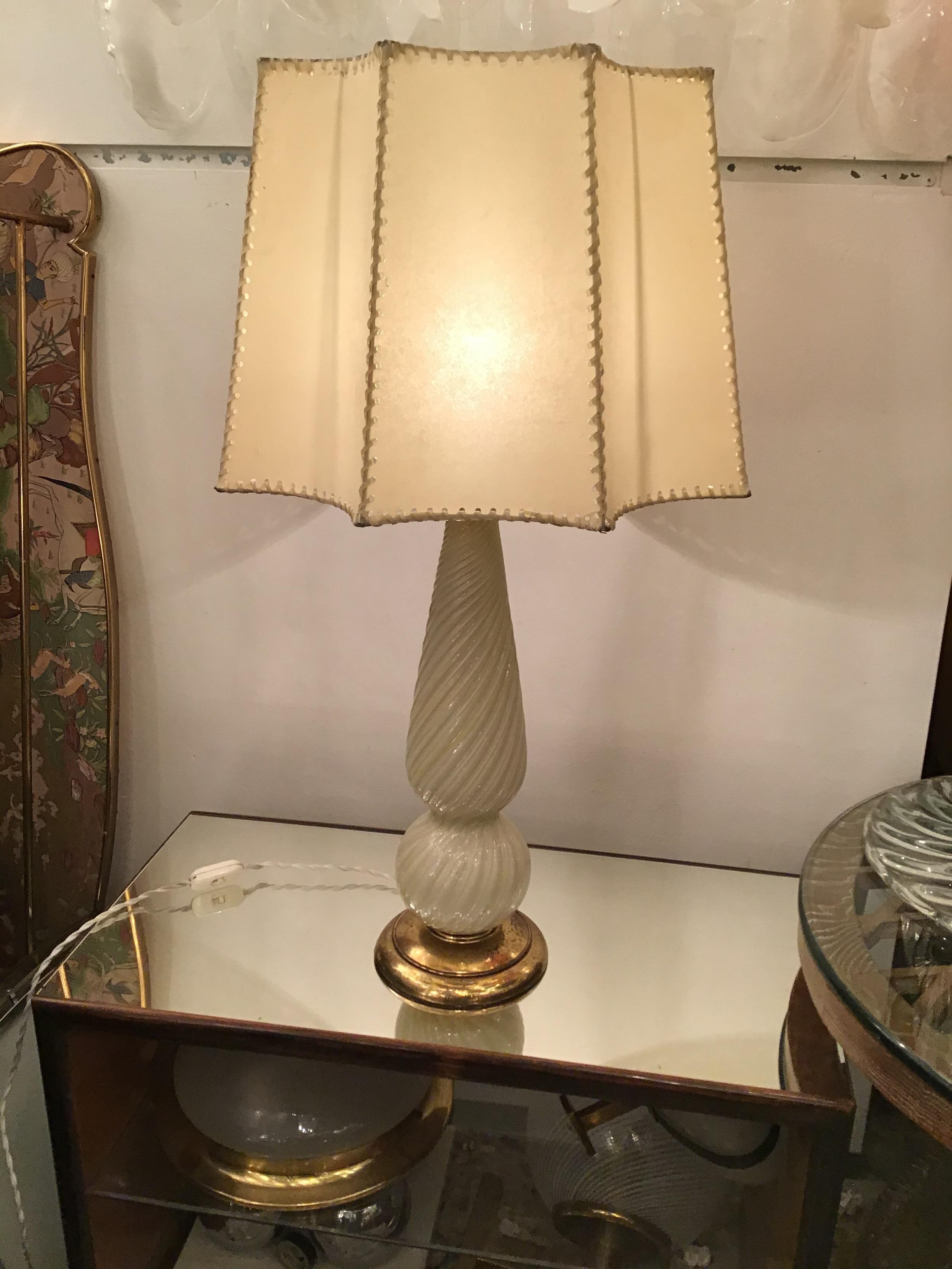 Seguso Table Lamp Murano Glass Brass Lampshade, 1940, Italy In Excellent Condition For Sale In Milano, IT