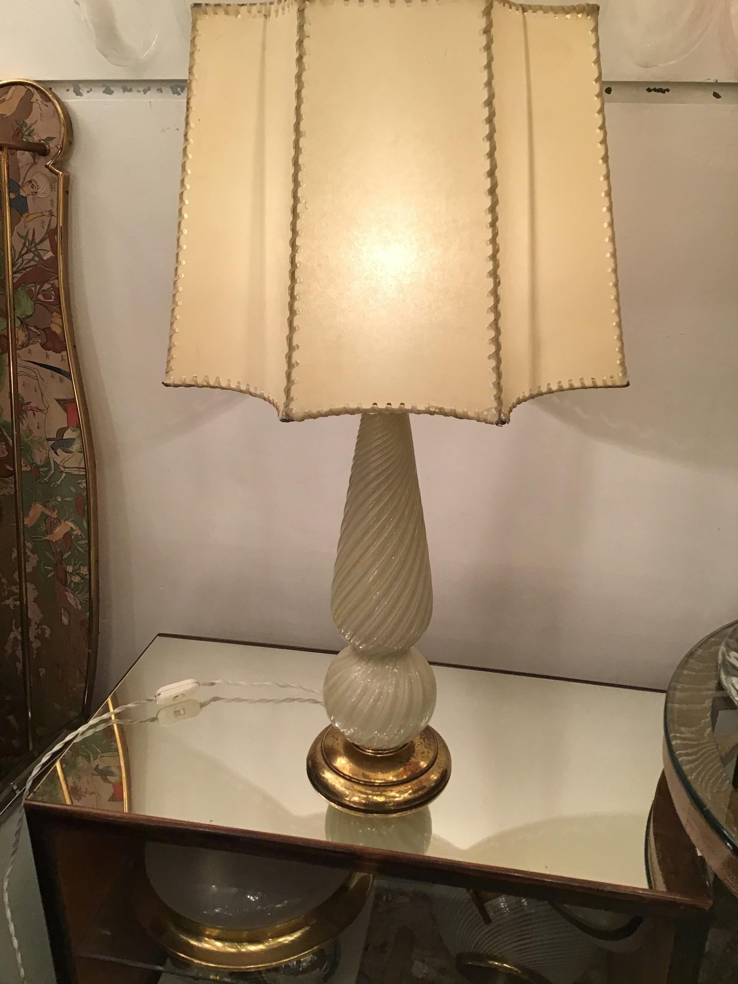 Seguso table lamp Murano glass brass lampshade, 1940, Italy.