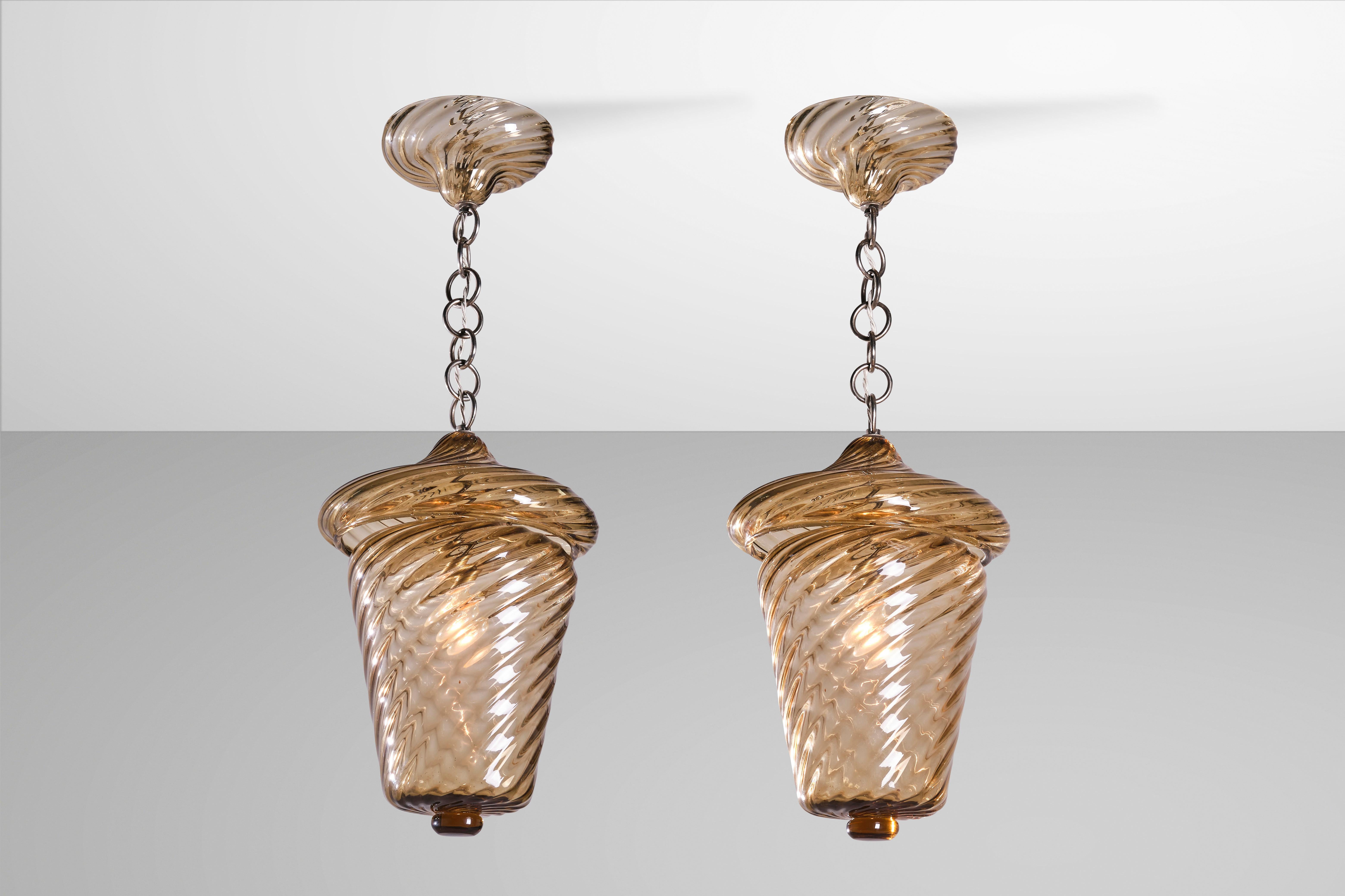 Seguso Two Murano Glass Chandeliers, Italian Design, 1940s In Good Condition For Sale In Milan, IT