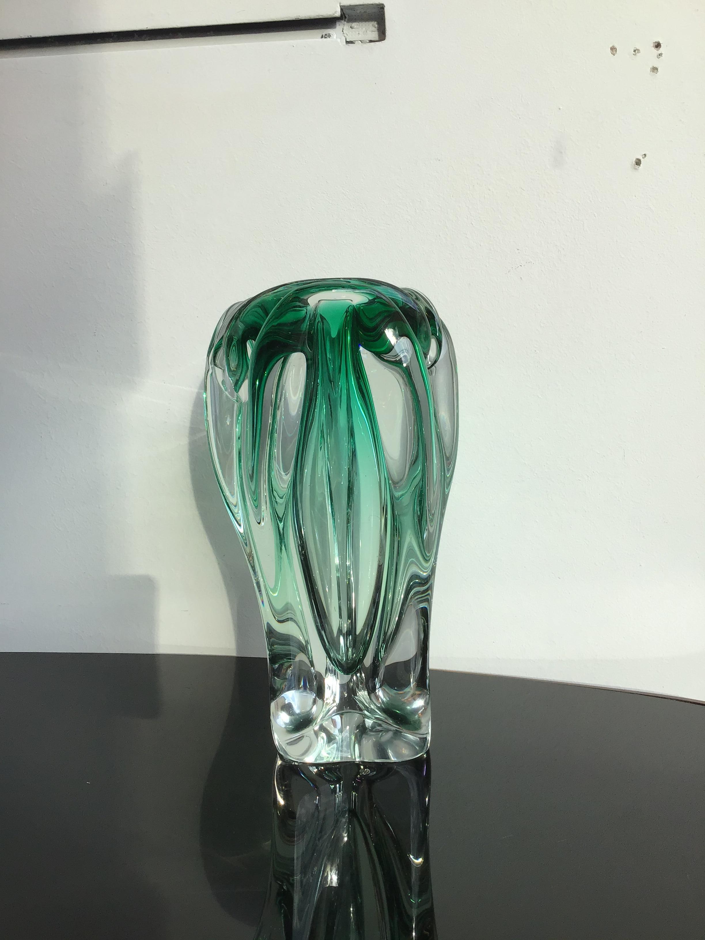 Jarrón Seguso verde de cristal de Murano, 1950, Italia.