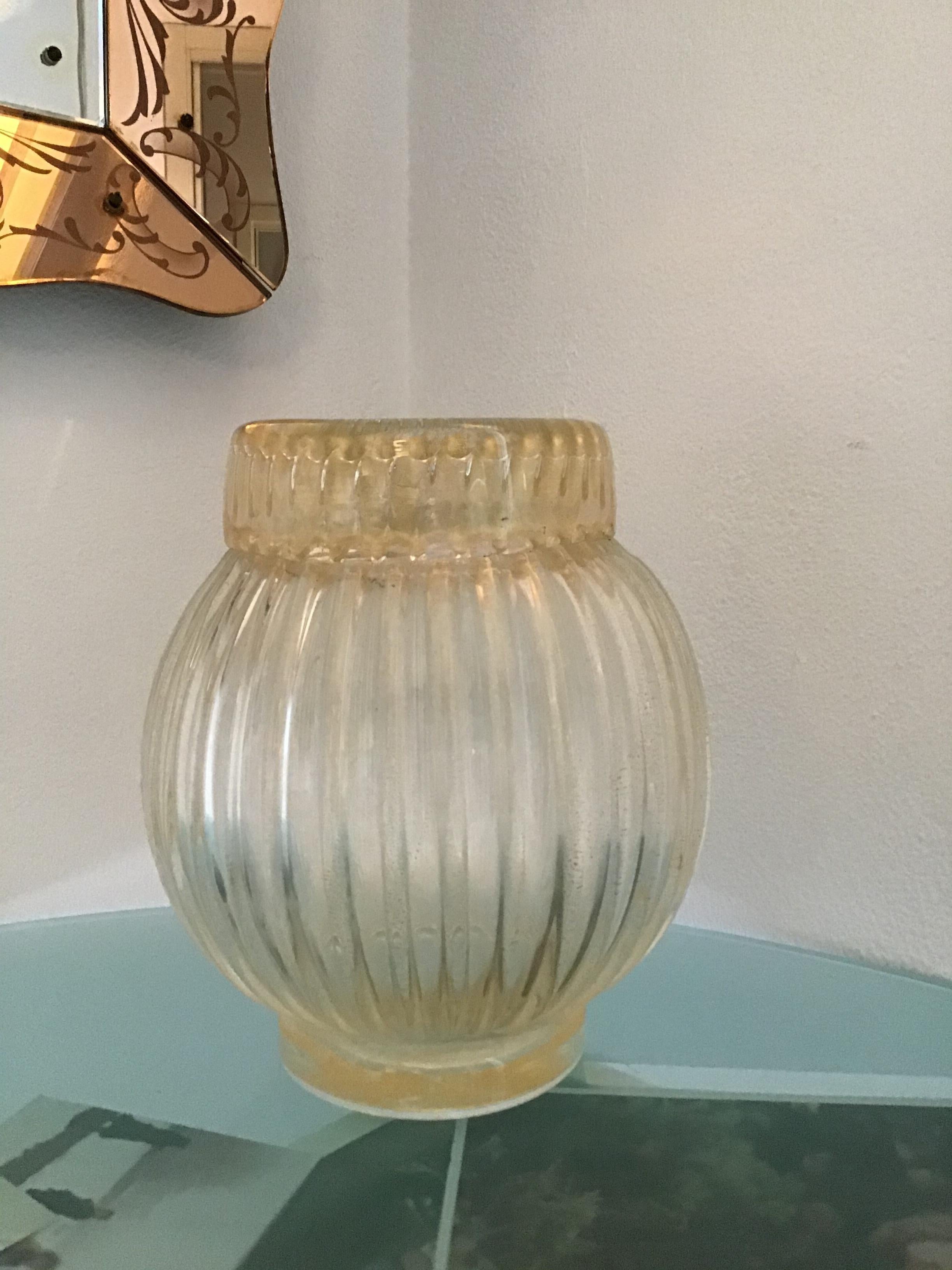 Seguso Vase Murano Glass with Gold Leaf 1955 Italy For Sale 2