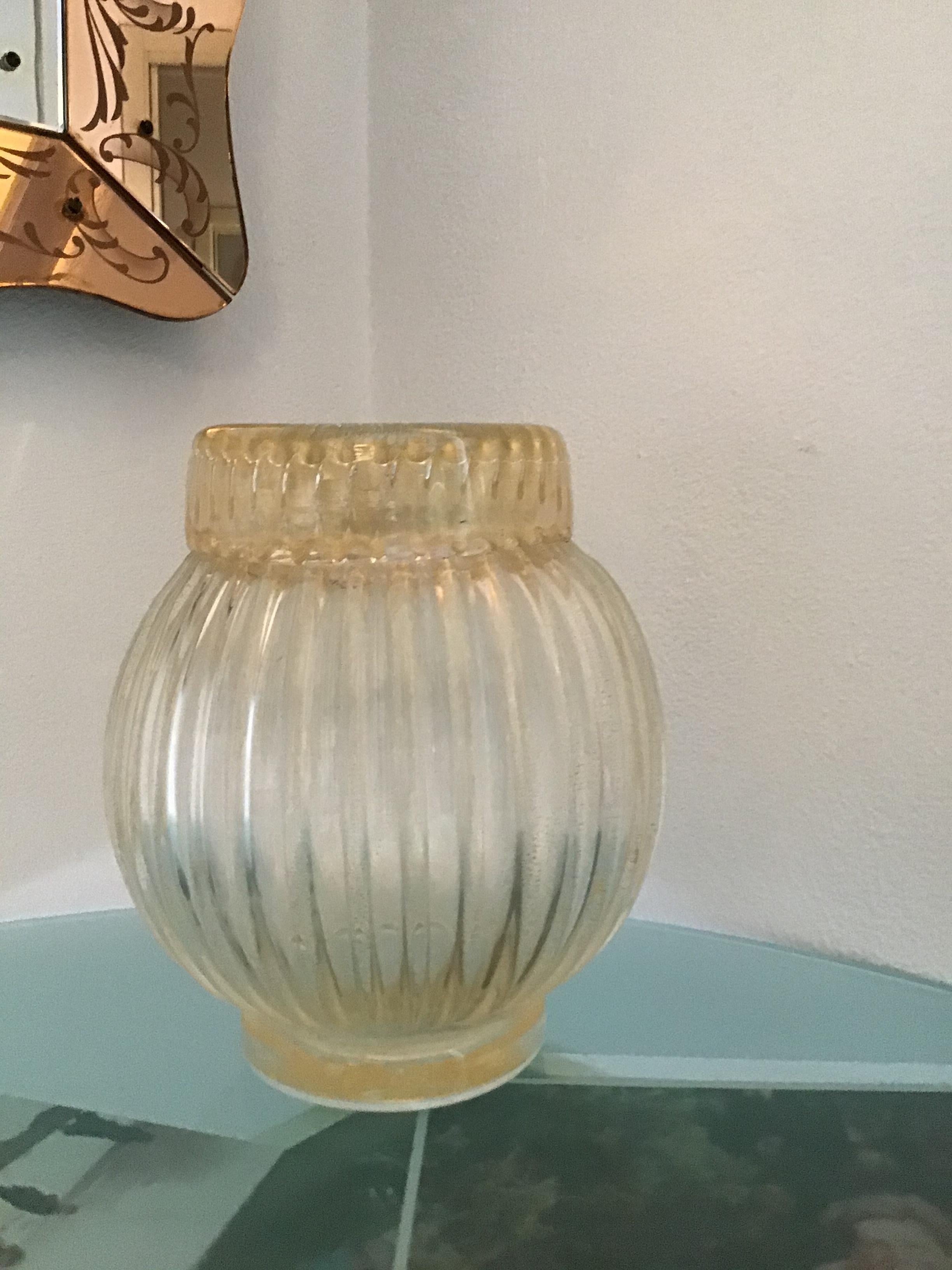Seguso Vase Murano Glass with Gold Leaf 1955 Italy For Sale 3