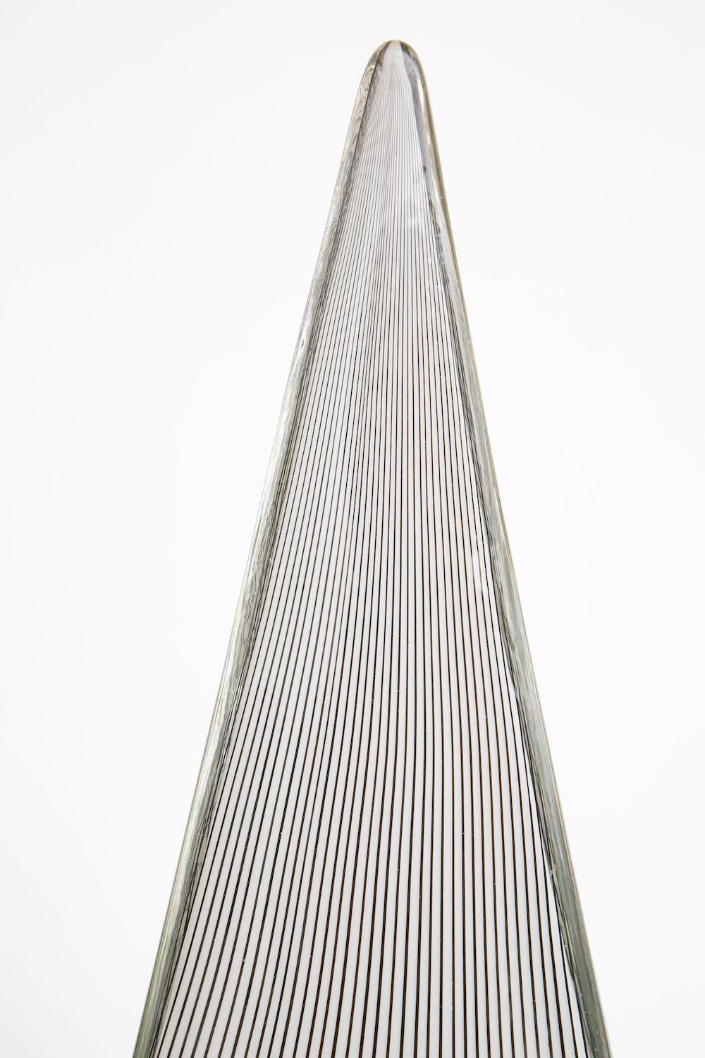 Seguso Vetri d'Arte Murano-Skulptur-Skulptur-Dreieck-Lampe aus schwarzem und weißem Muranoglas, Vintage im Zustand „Gut“ im Angebot in North Miami, FL