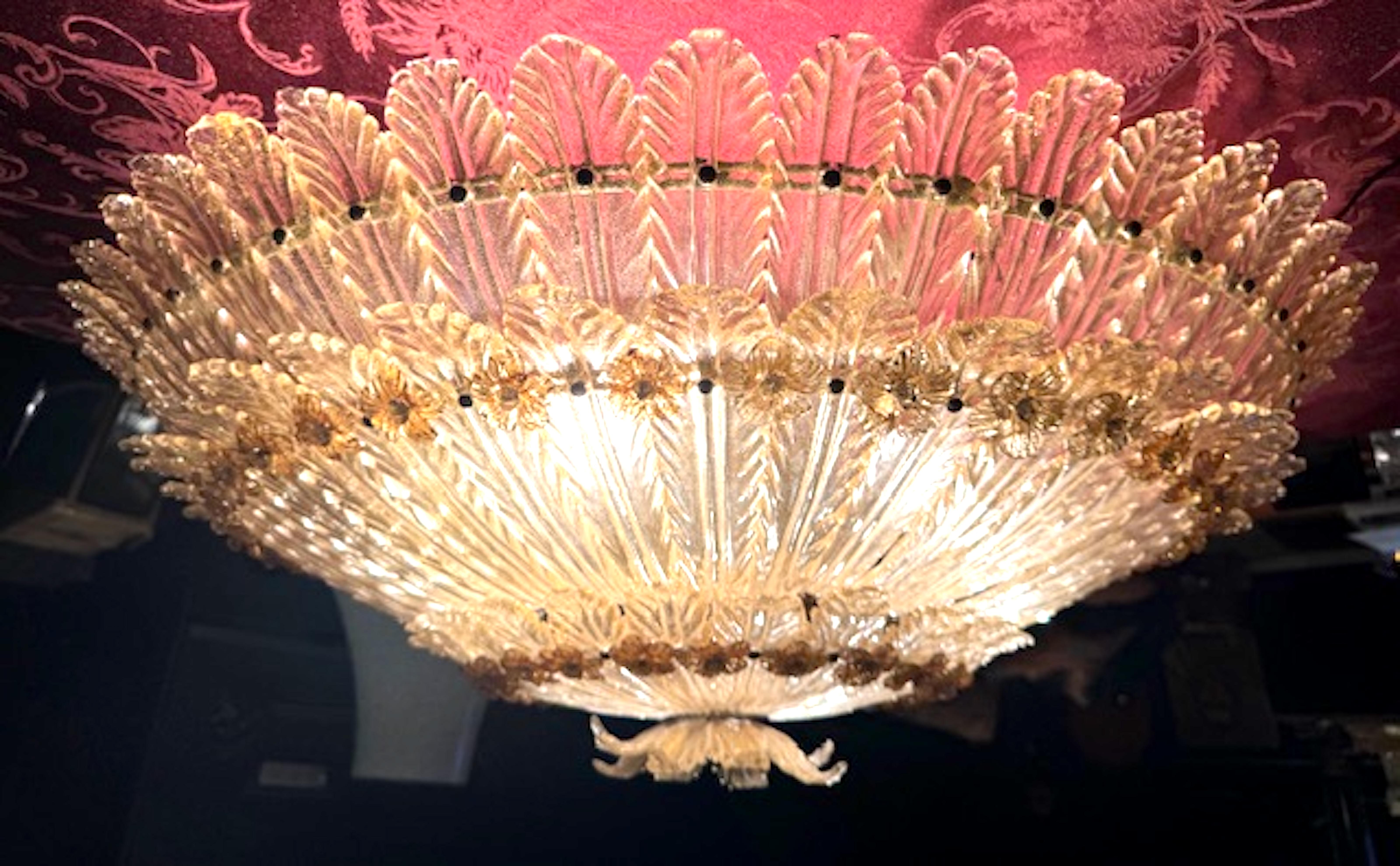 Seguso Vetri D'Arte 1950s Grand & Documented Venetian Glass Large Ceiling Light For Sale 4