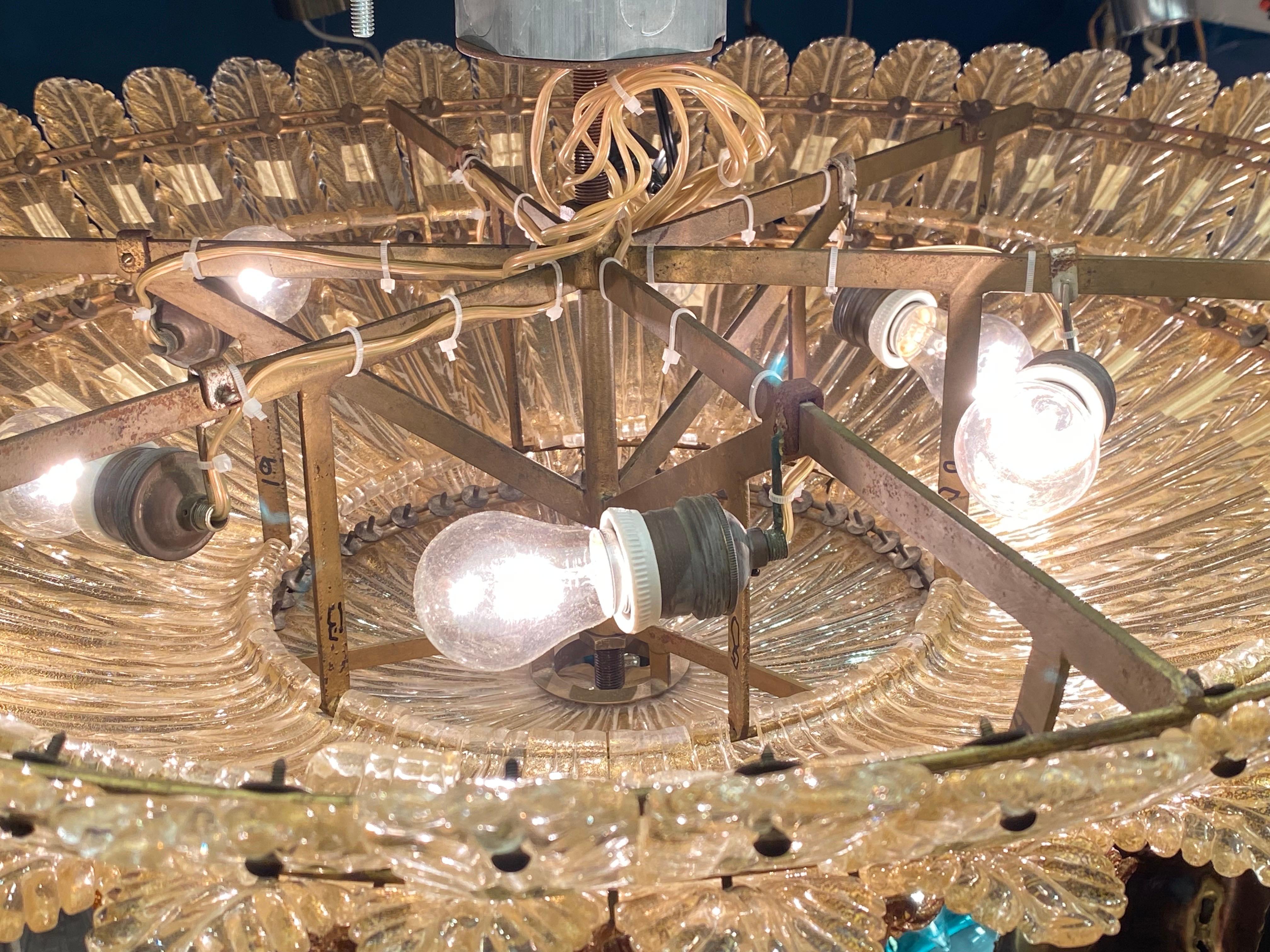 Seguso Vetri D'Arte 1950s Grand & Documented Venetian Glass Large Ceiling Light For Sale 12