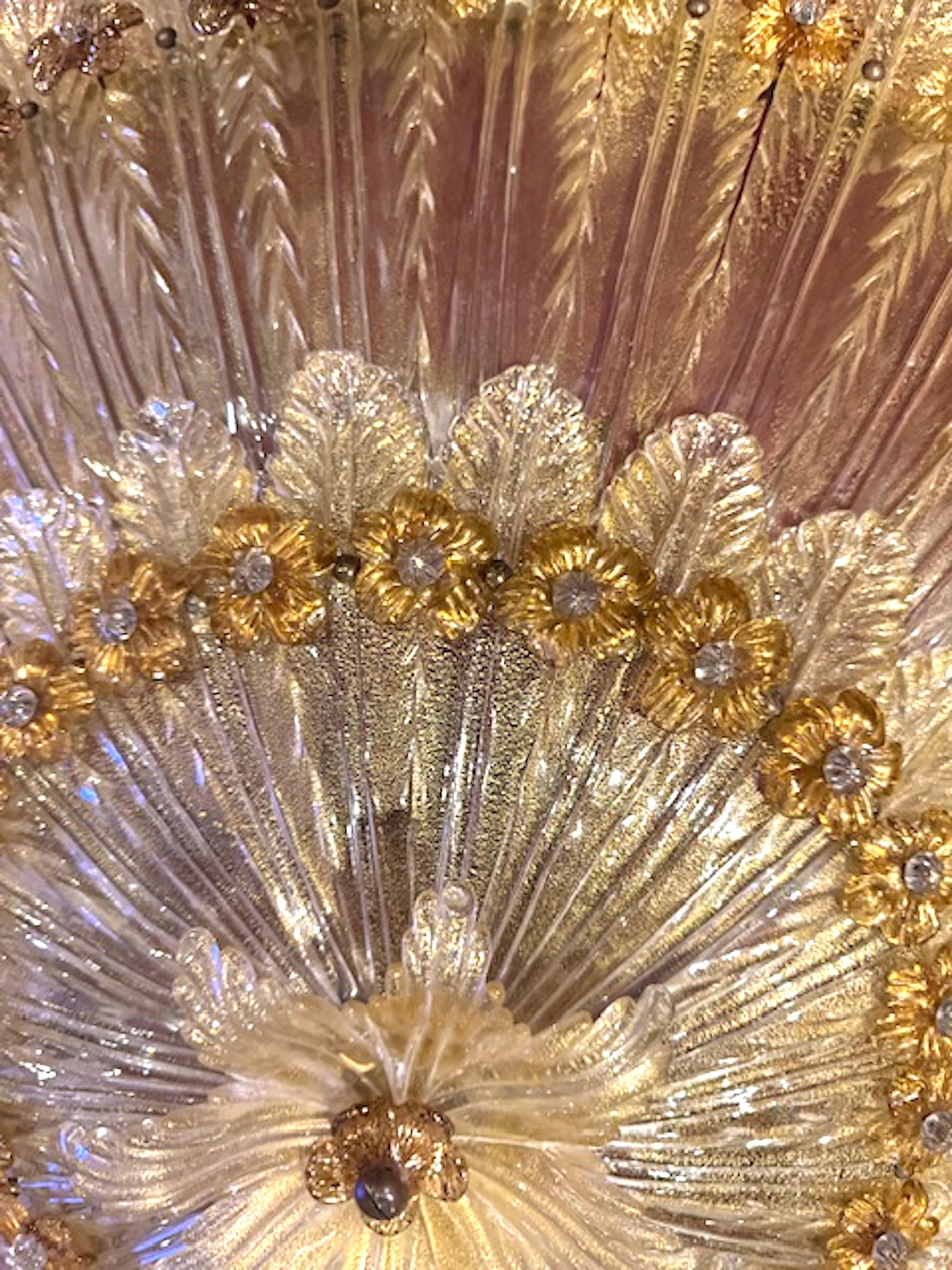 Mid-19th Century Seguso Vetri D'Arte 1950s Grand & Documented Venetian Glass Large Ceiling Light For Sale