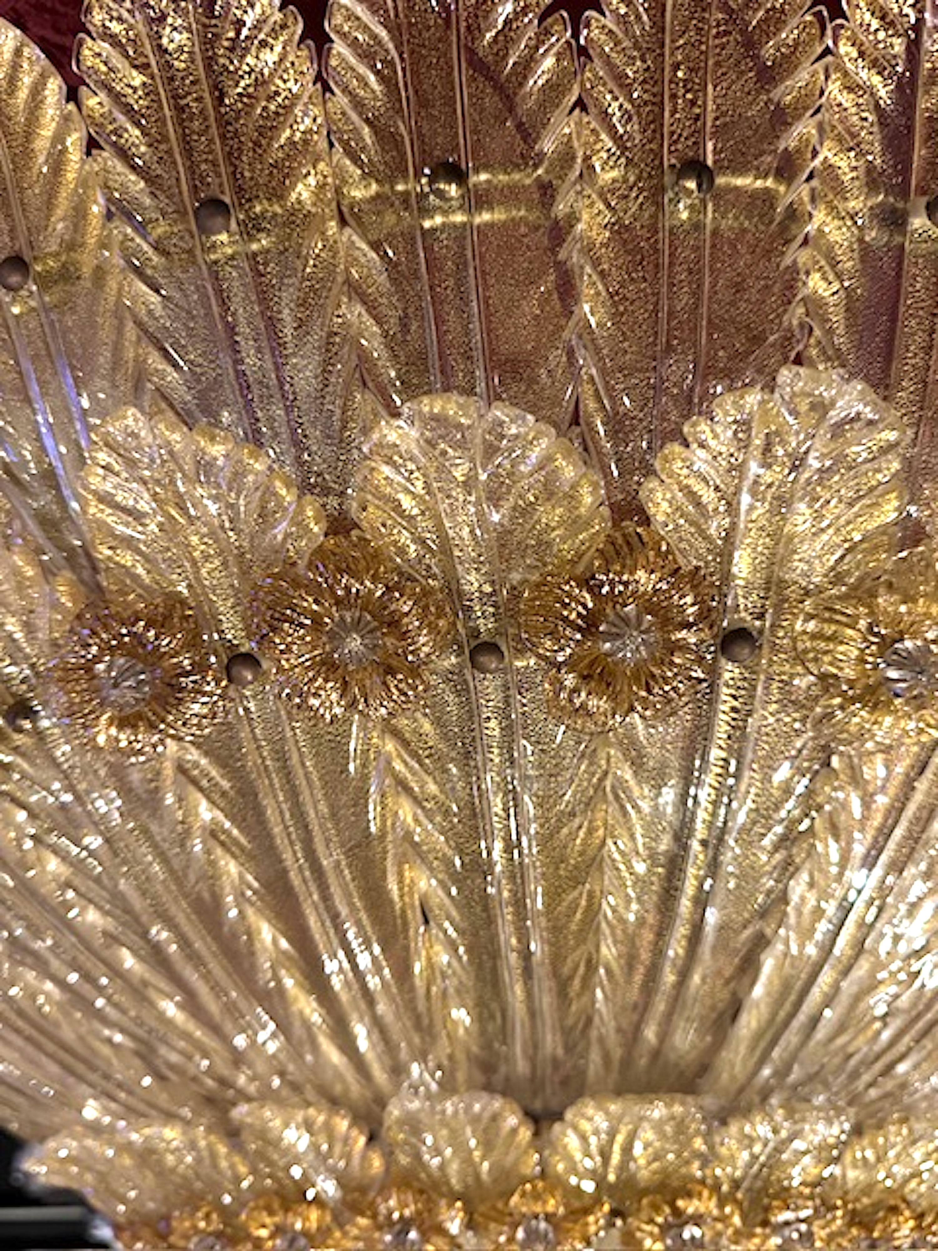 Seguso Vetri D'Arte 1950s Grand & Documented Venetian Glass Large Ceiling Light For Sale 2