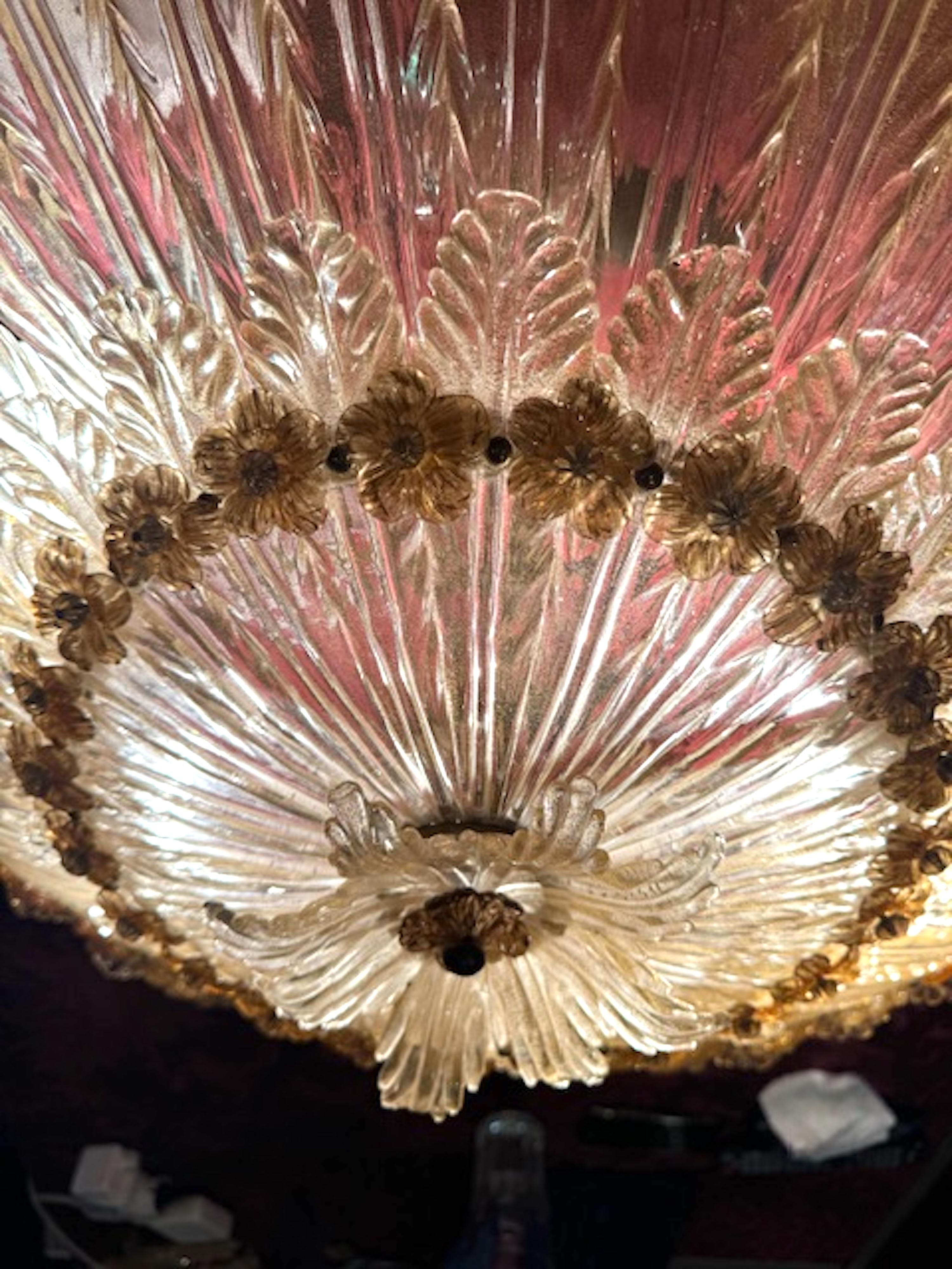 Seguso Vetri D'Arte 1950s Grand & Documented Venetian Glass Large Ceiling Light For Sale 3
