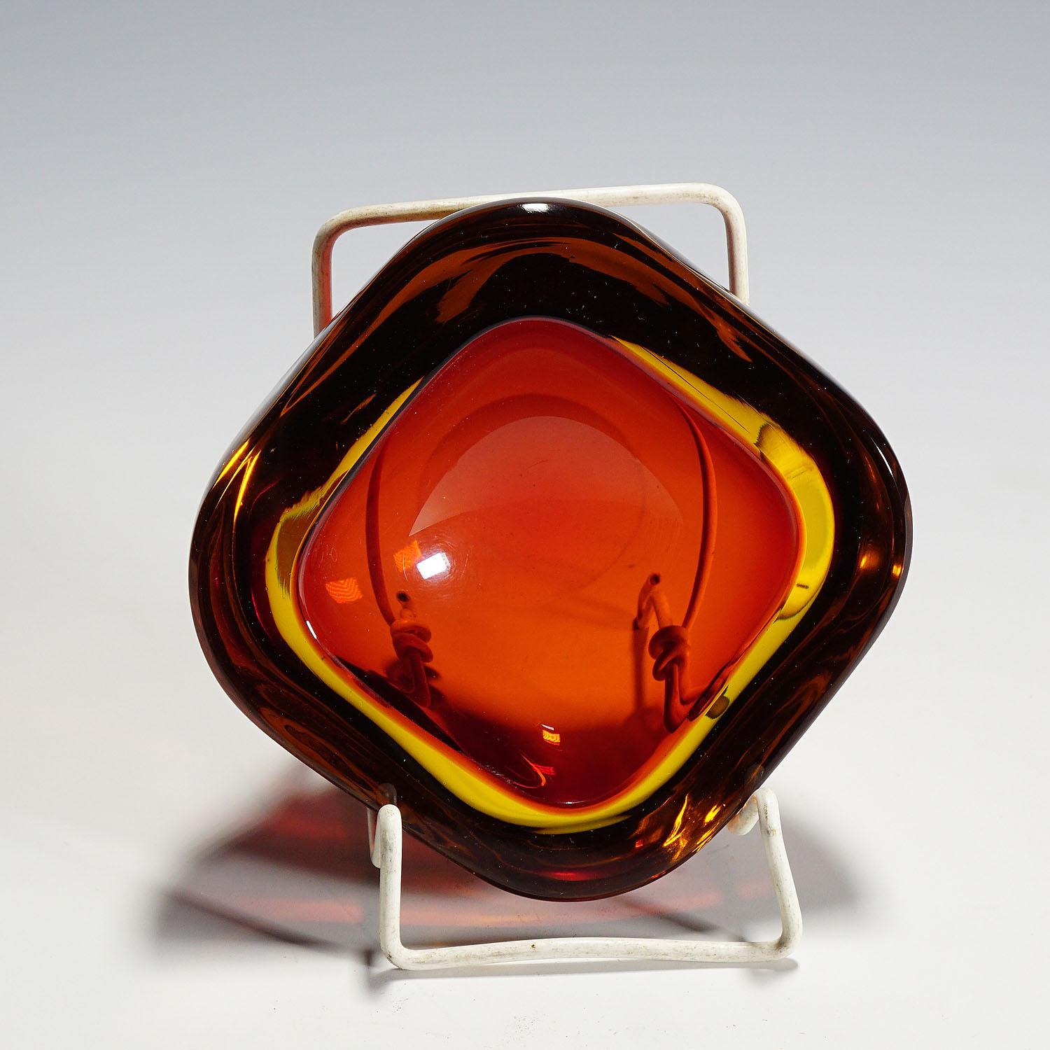Italian Seguso Vetri d'Arte 'attr' Murano Sommerso Glass Bowl, 1960s