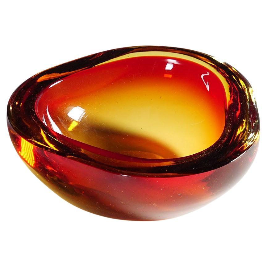 Seguso Vetri d
Arte 
Attr.
 Murano Sommerso Glass Bowl 1960s