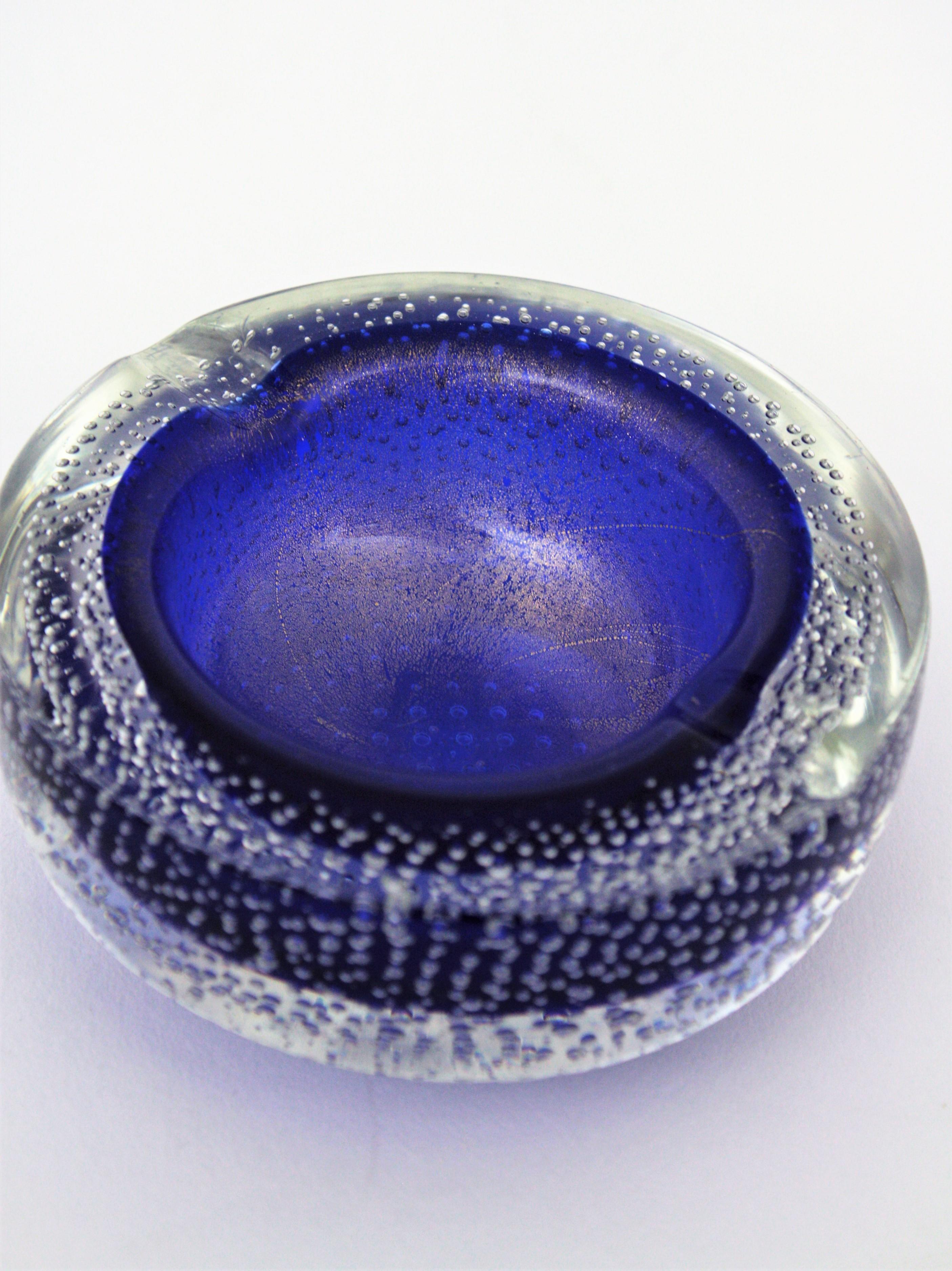 Seguso Vetri d'Arte Murano Bullicante Blue Art Glass Bowl / Ashtray For Sale 5