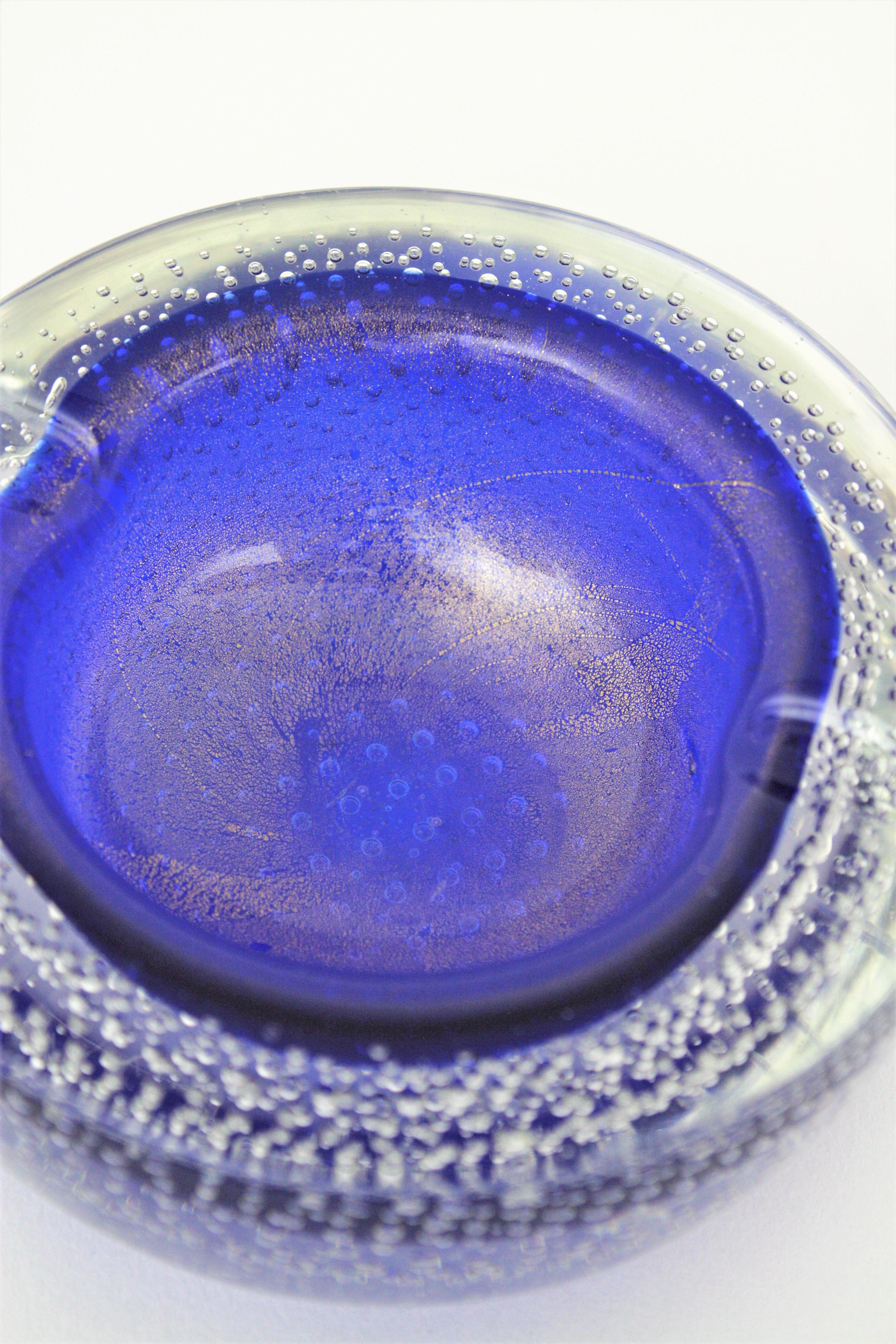 Seguso Vetri d'Arte Murano Bullicante Blue Art Glass Bowl / Ashtray For Sale 6